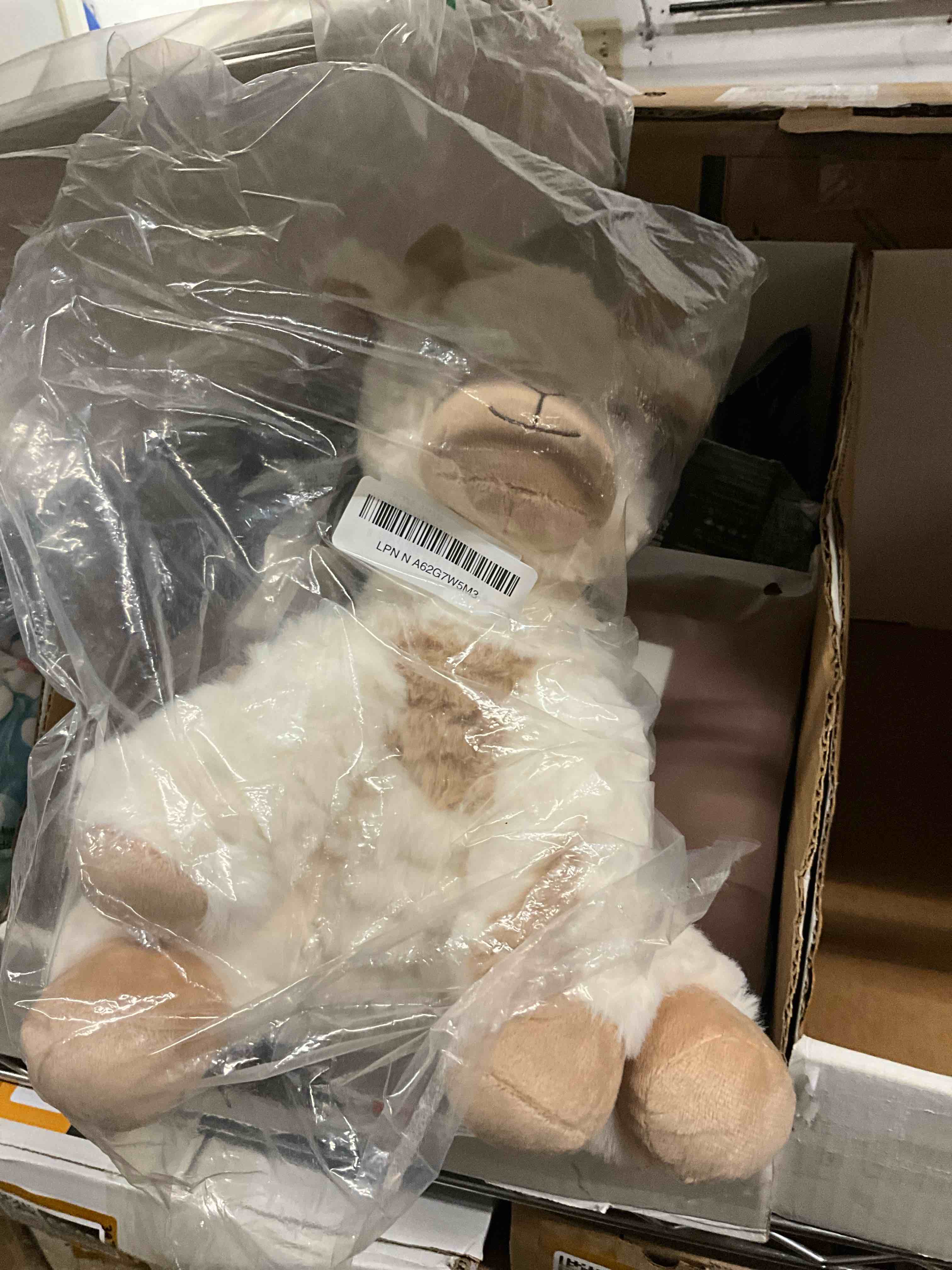 Condition photo showing Good Condition for Bearington Lofty Giraffe Stuffed Animal Plush Toy - 11" Soft and Cuddly Plush Giraffe with Floppy Li
