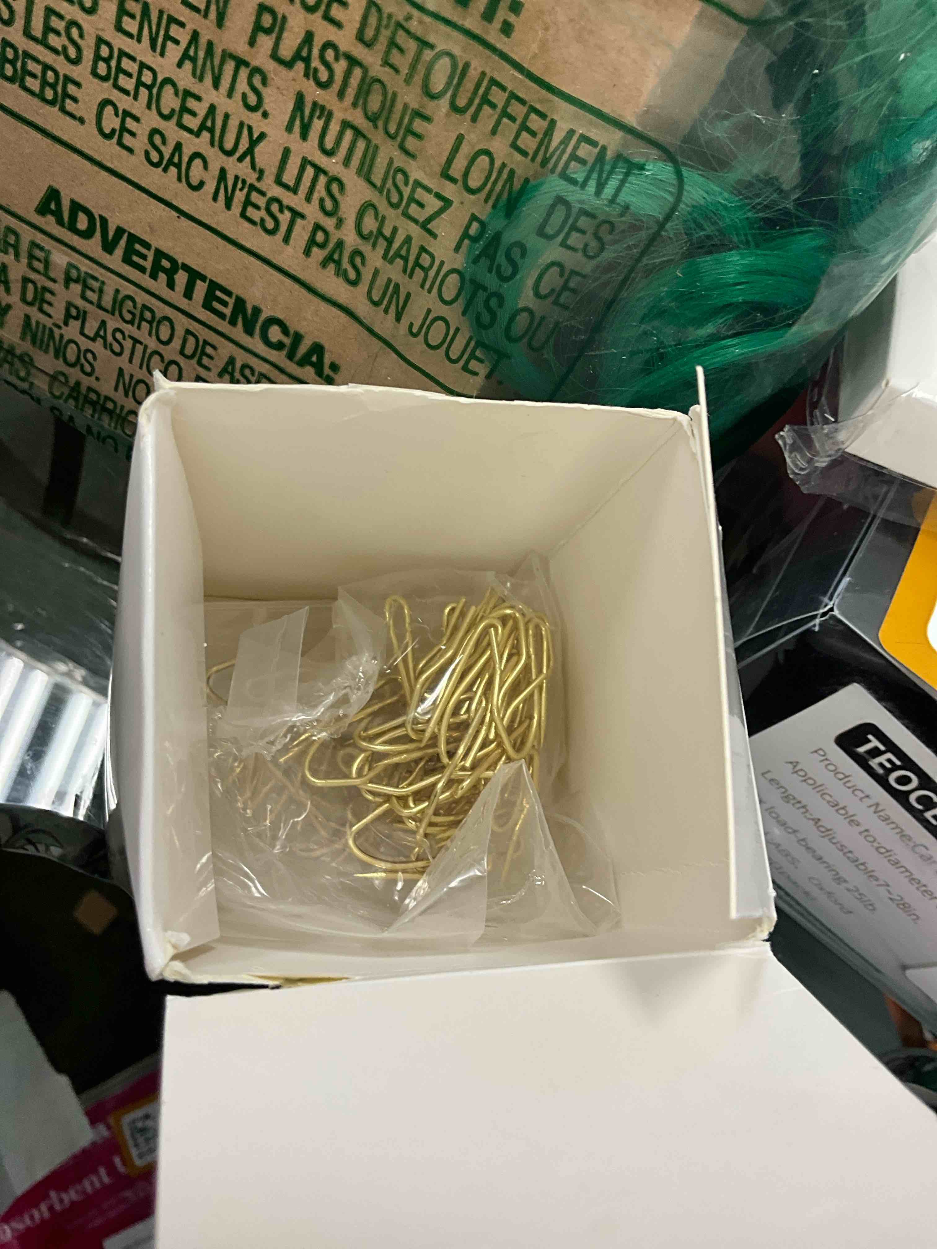 Condition photo showing Good Condition for Outus 58 Pack Metal Curtain Hooks Pin On Drapery Hooks 1.2 x 1 Inch for Window,Door,Shower Curtain(Gold)