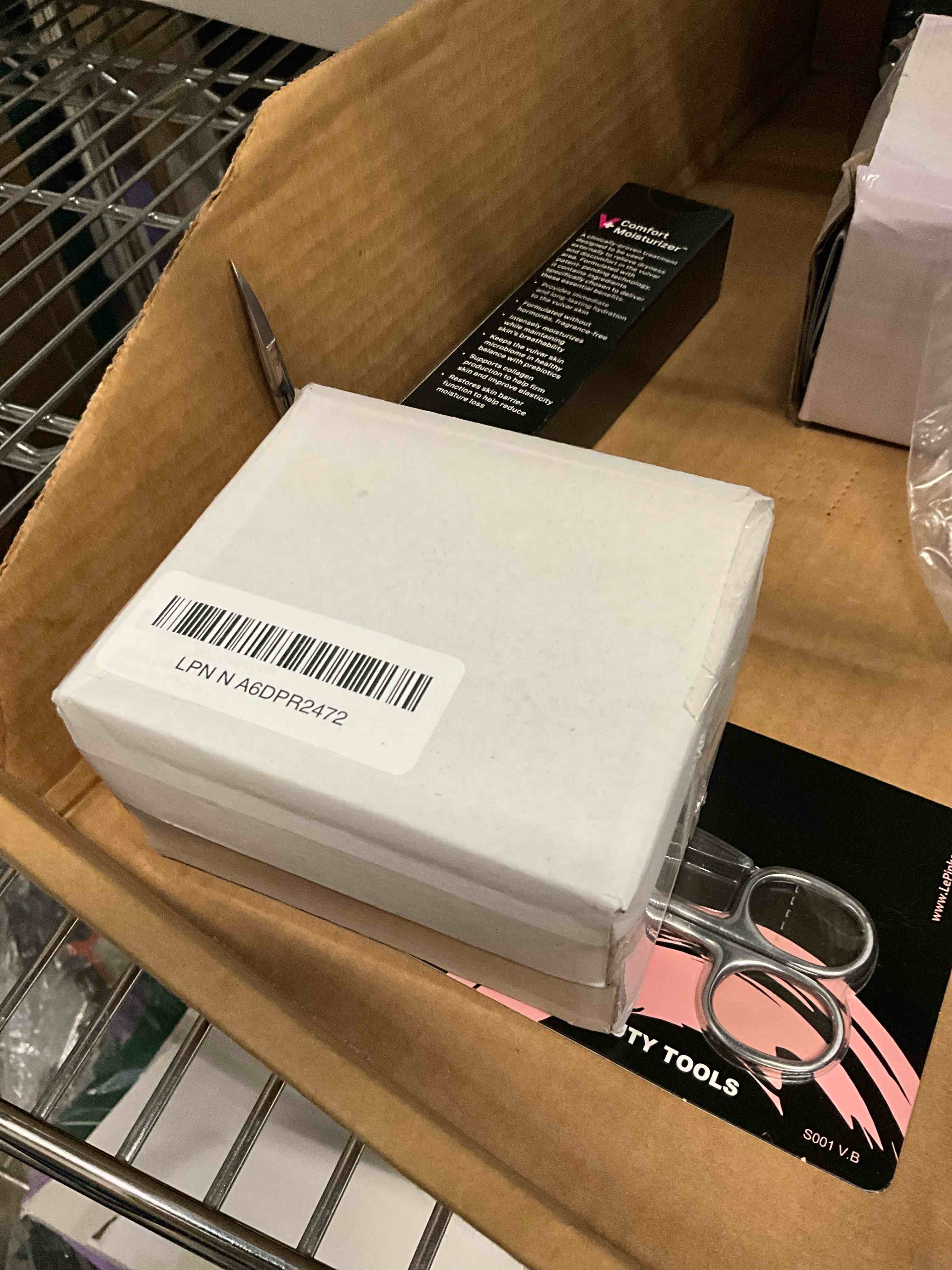 Condition photo showing Good Condition for wood block perpetual calendar, ideal for desk 2025, office accesory, black and white, wooden solid, day week month, father gift, school, new year