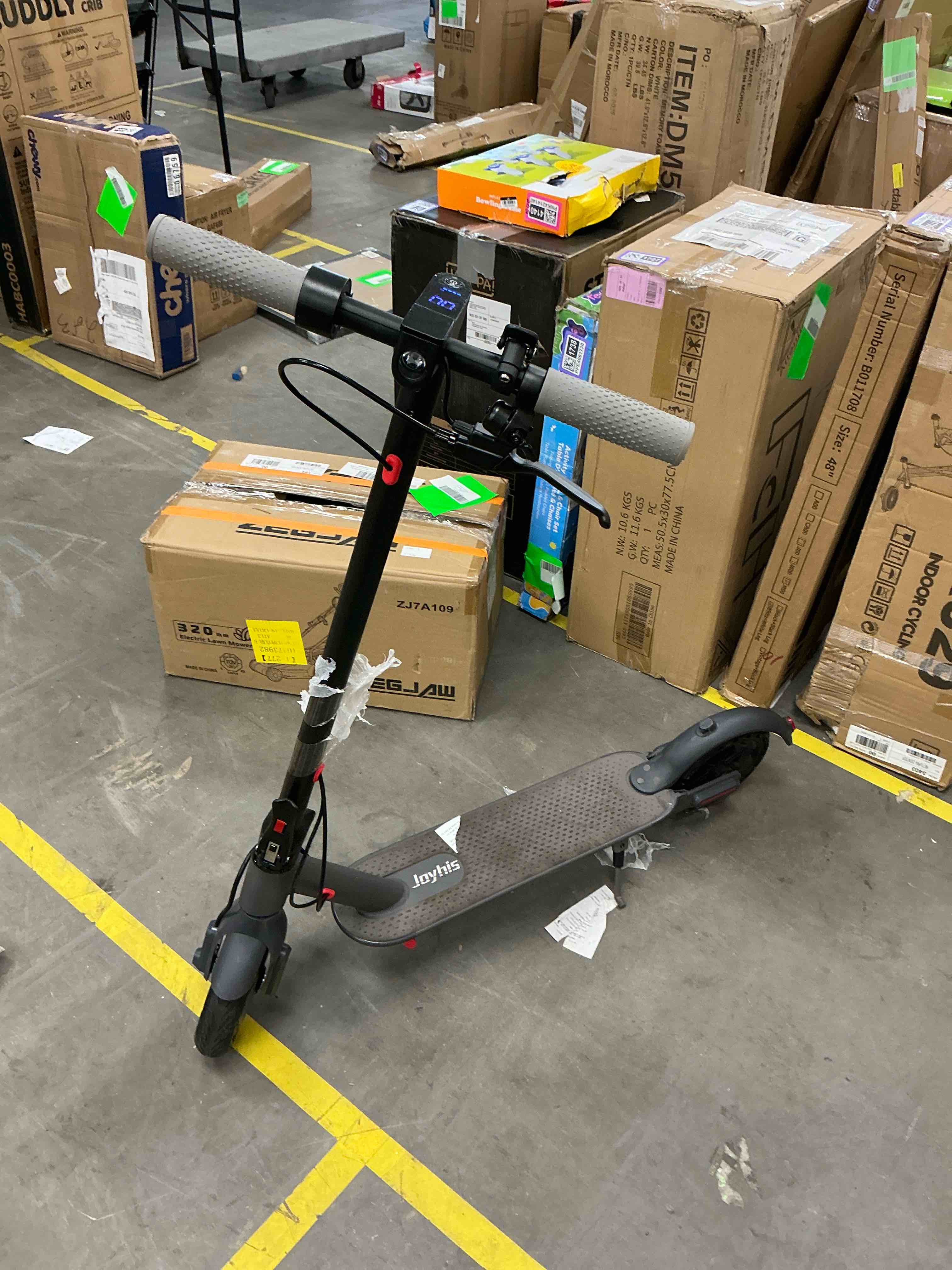 Condition photo showing Good Condition for joyhis j078 electric scooter for men and women 8.5" solid tire 19mph power by 350w motor max 21 mile range folding commuting e scooter