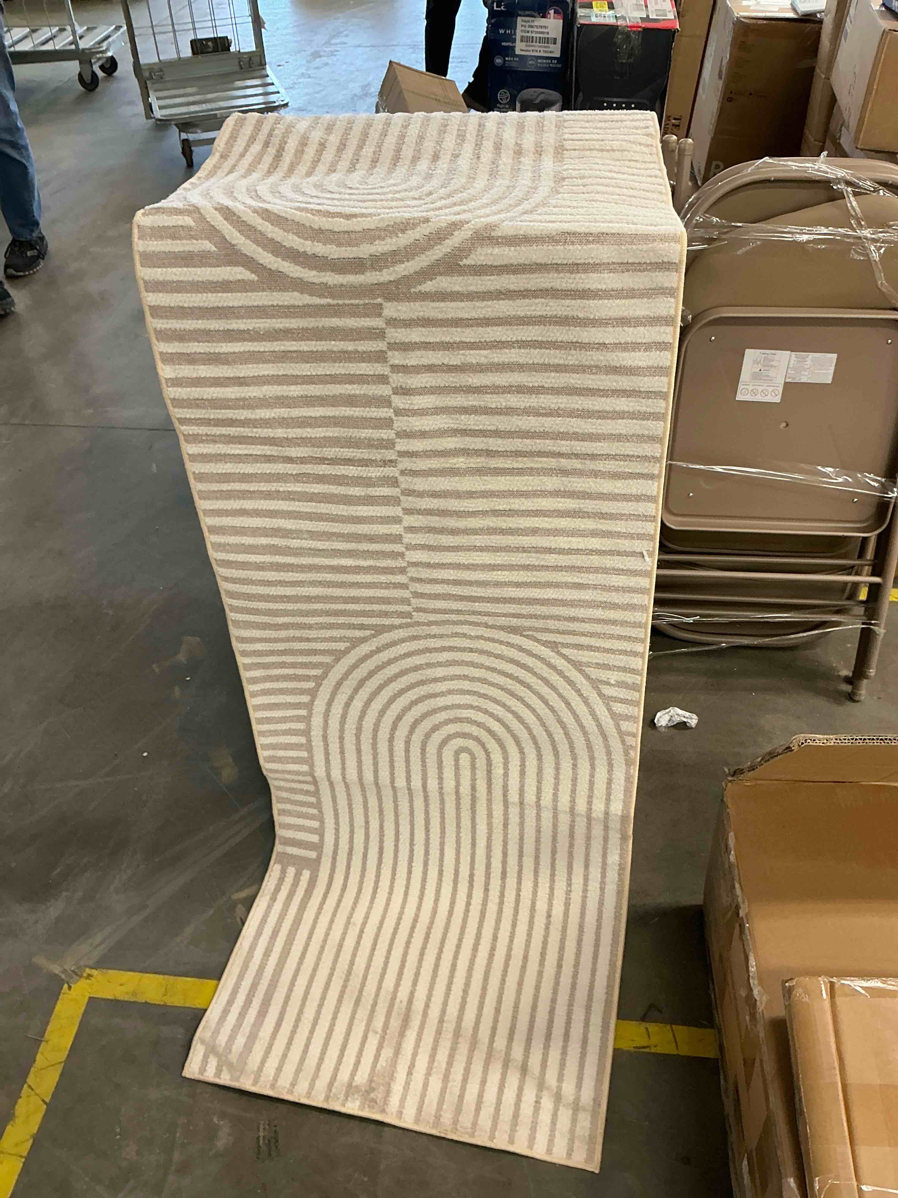 Condition photo showing Good Condition for sofia high-low stripe two-tone beige/cream 2x8 indoor/outdoor runner rug, midcentury modern arch, for patio, backyard, living room, bedroom, office