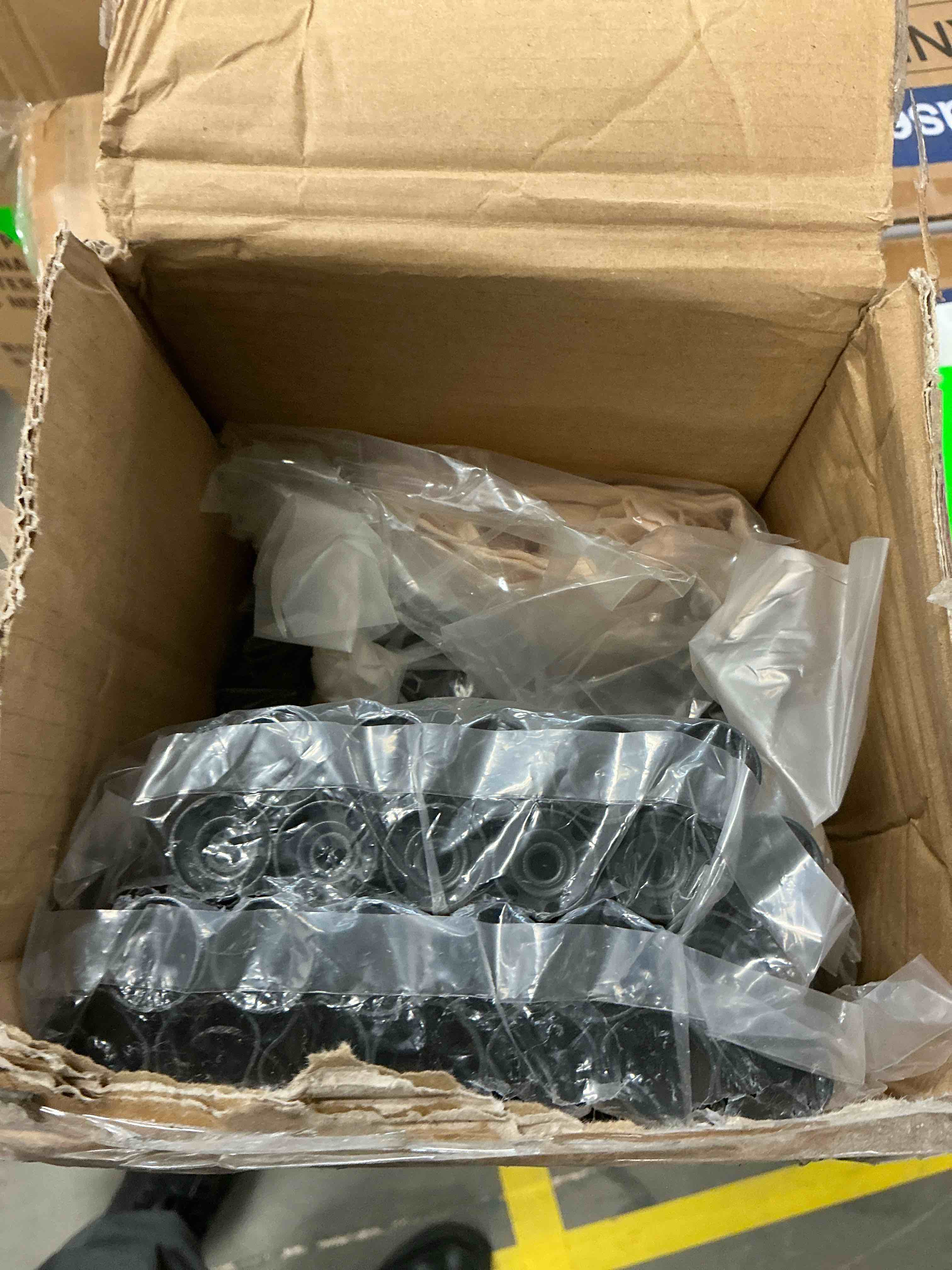 Condition photo showing New/Like New for yasrkml portable folding privacy screen for office steel frame & polyester fabric beige  6 count