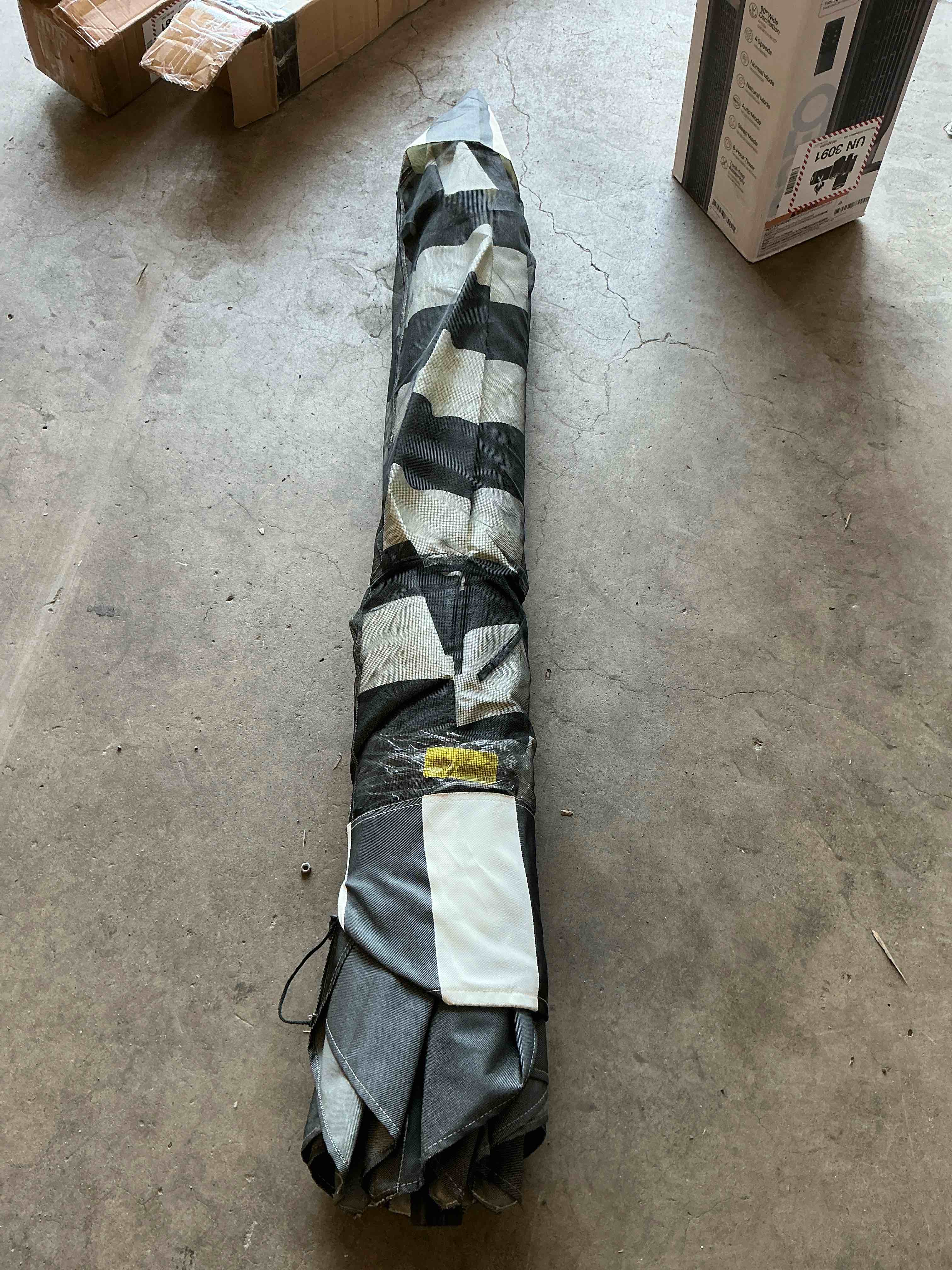 Condition photo showing Good Condition for areshark 9 ft patio umbrella for outdoor, outdoor table umbrella with push button tilt and crank, outdoor patio umbrellas with 8 sturdy ribs for market, garden, pool (black & white stripe)
