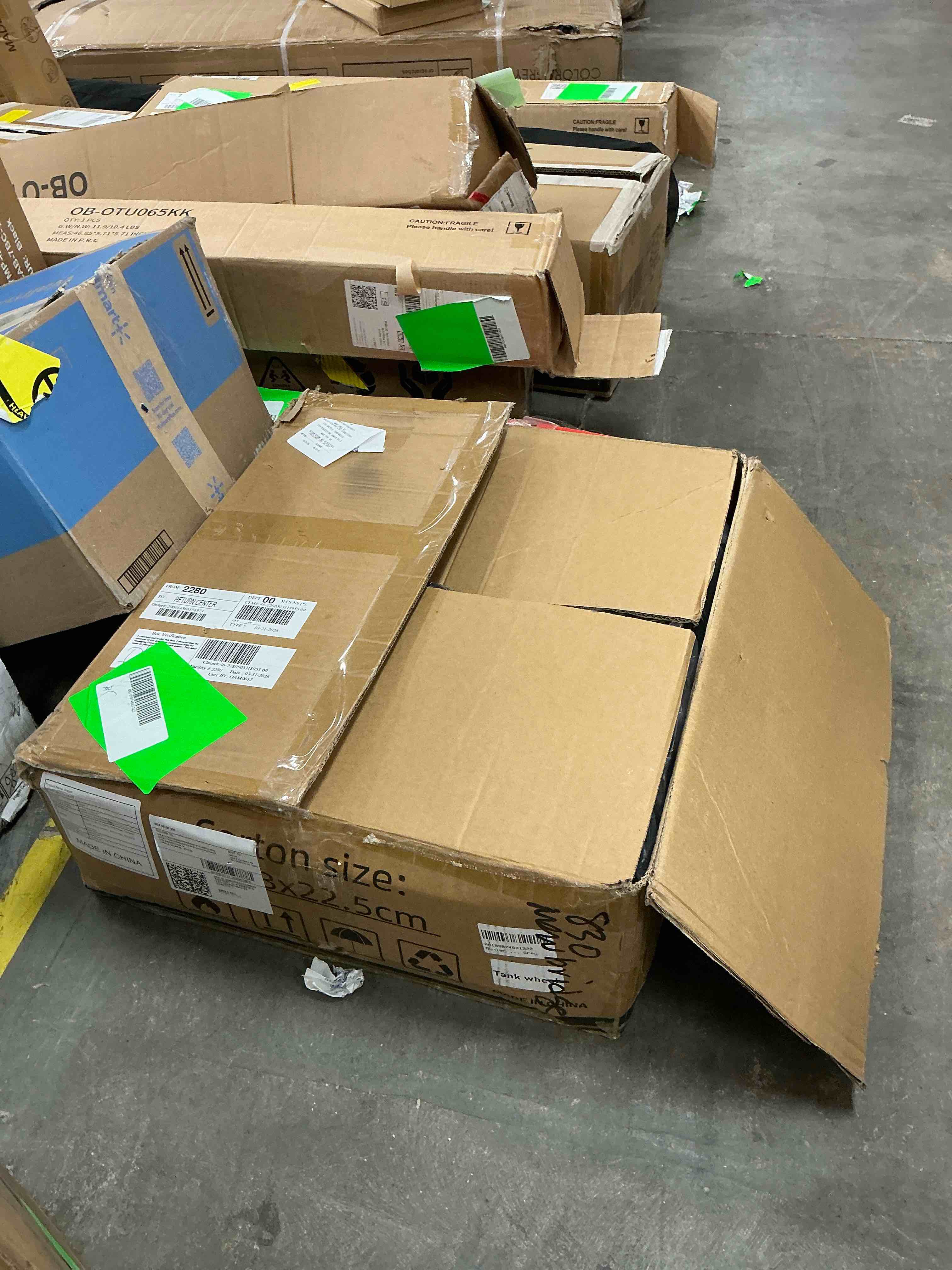 Condition photo showing New/Like New for qunler collapsible wagon cart foldable with side pocket, 560lbs folding utility wagon with tank wheels for camping, shopping, grocery, garden, grey