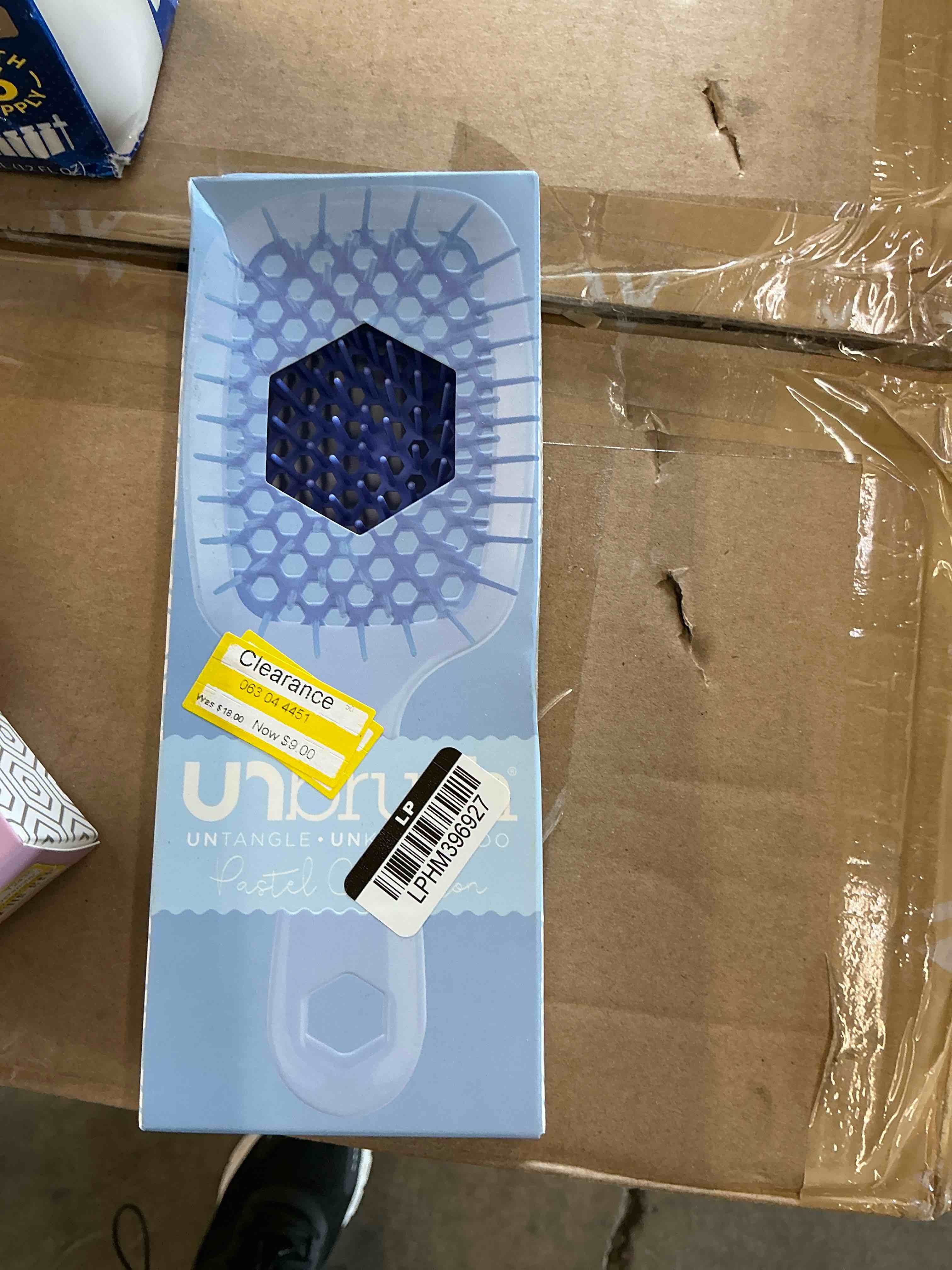 Condition photo showing New/Like New for fhi heat unbrush detangling brush for pain-free brushing on all wet or dry hair types — durable duoflex anti-static bristles, lightweight handle, vented hair brush periwinkle light blue 1 count (pack of 1)