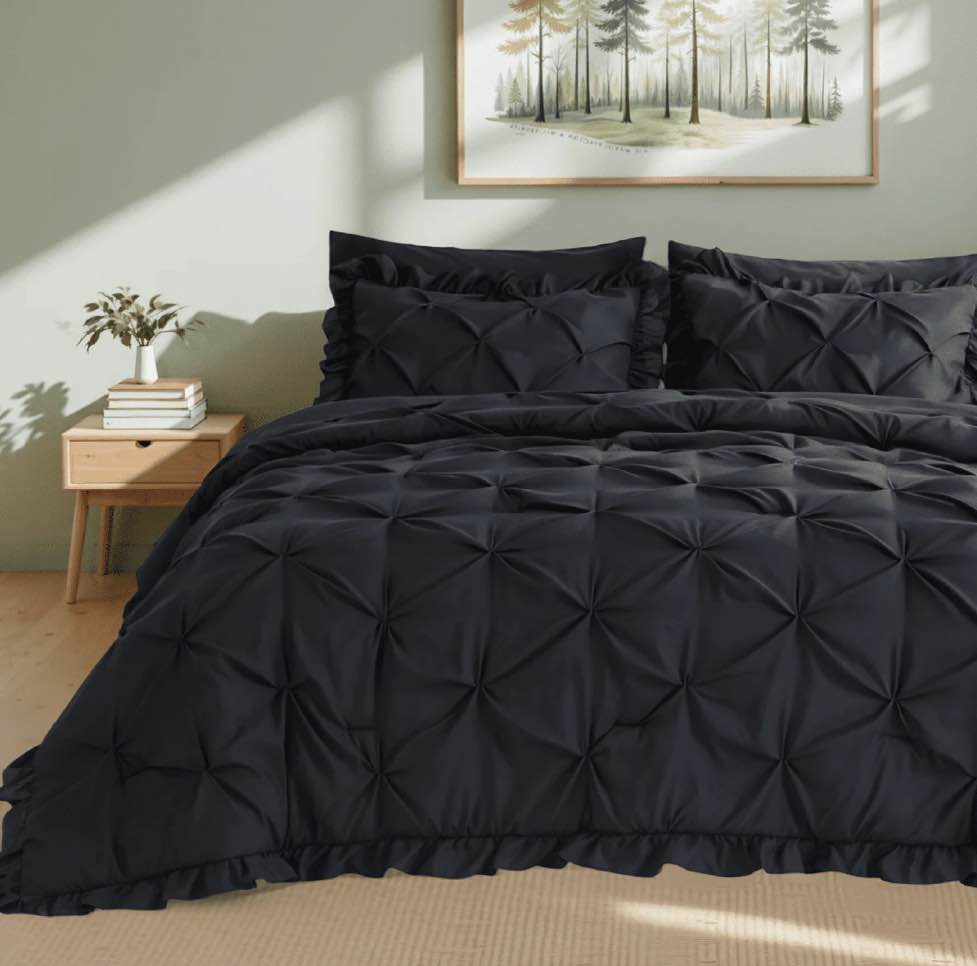 U by Bedsure Queen beds in a bag with Flat Sheet and Fitted Sheet, Pillowcases & Shams, Black