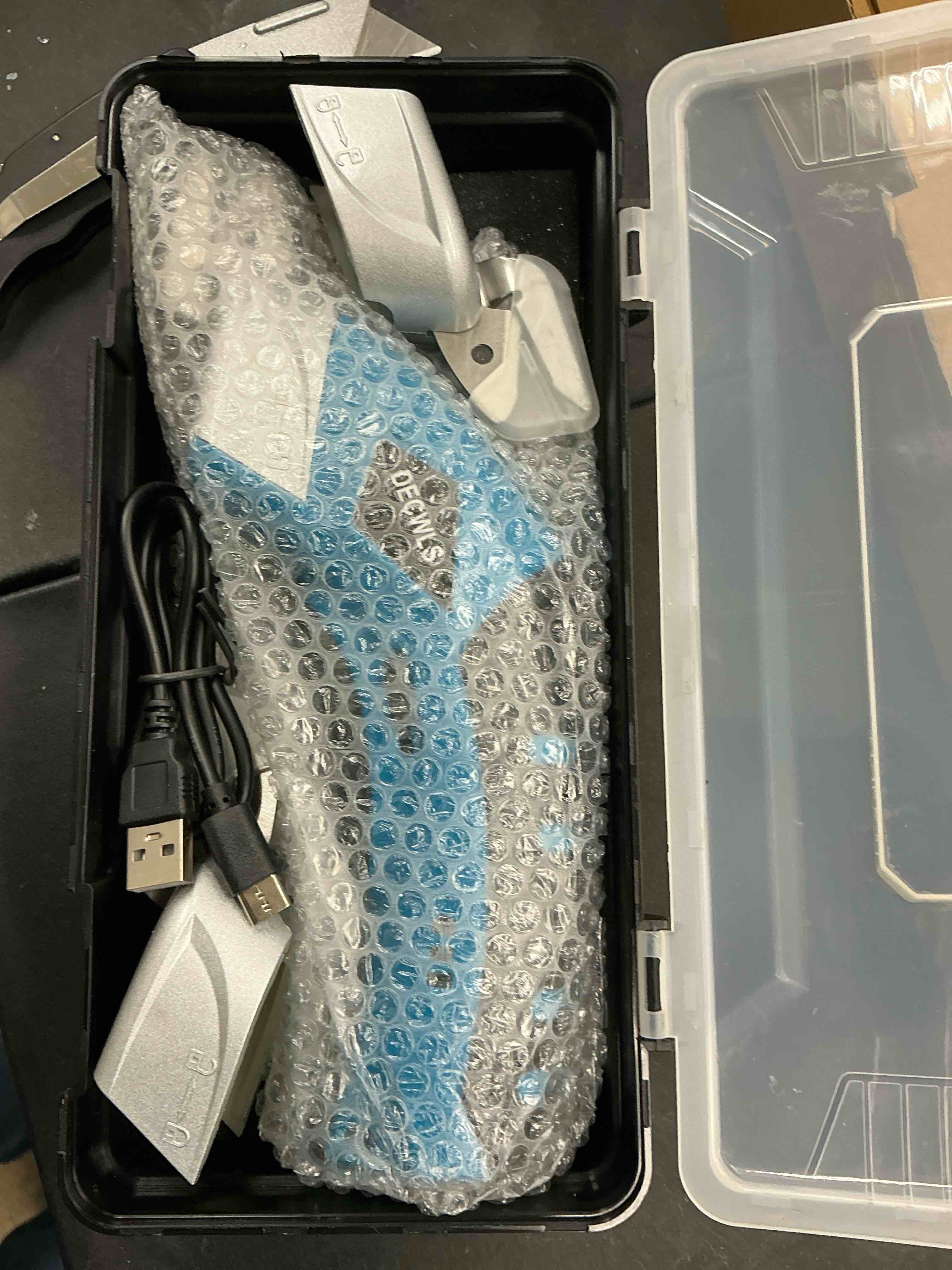 Condition photo showing Good Condition for Cordless Electric Scissors for Fabric with 3 Blades, 4V Rechargeable Powerful Shears with Safety Lock Suitable, Cardboard Scissor Cutting Tool for Carpet Fabric Cardboard Leather -Blue