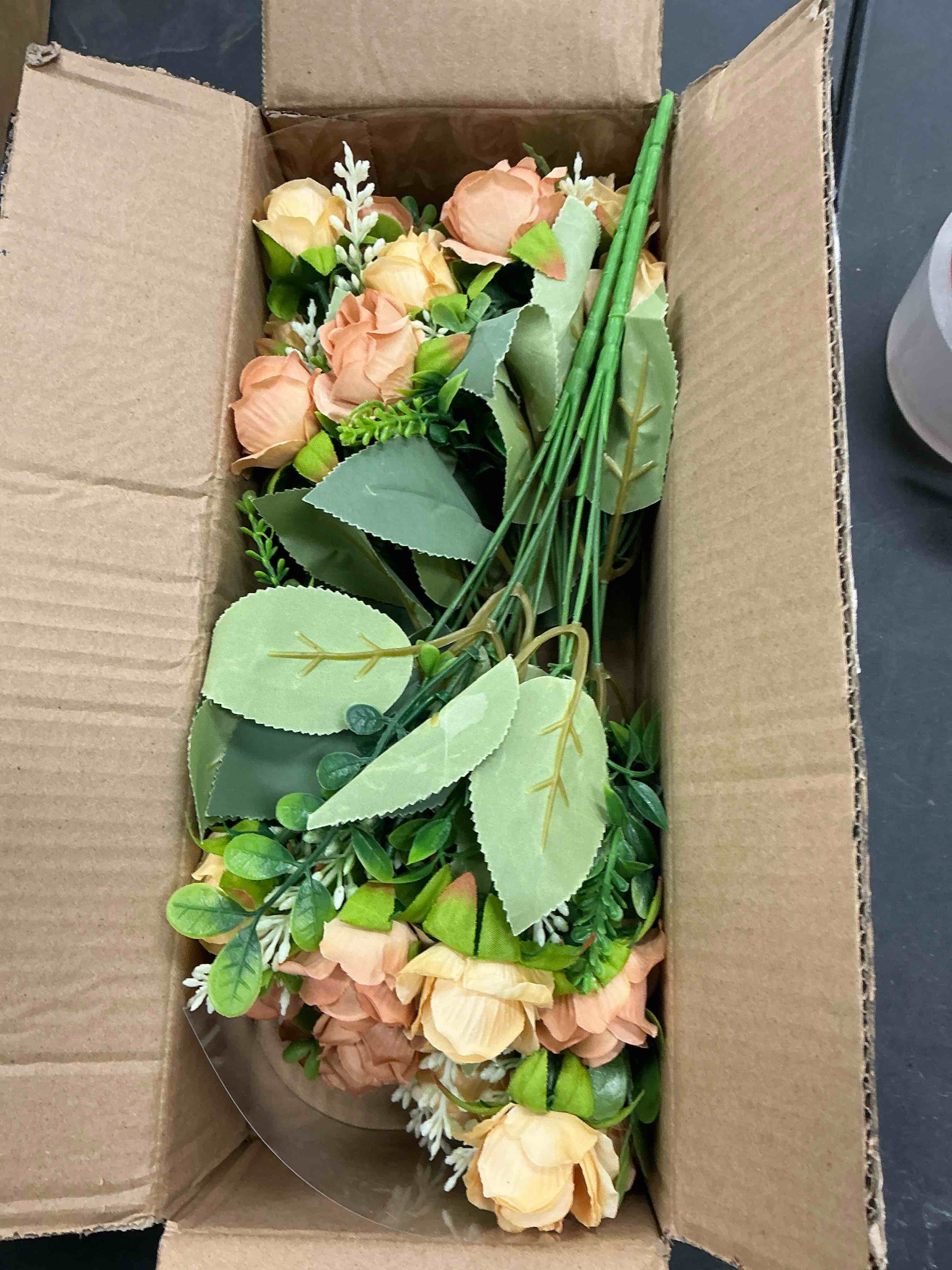 Condition photo showing Good Condition for TURNMEON 40 Heads Fake Roses Artificial Flowers for Outdoors Spring Valentines Day Decor, 4 Bouquets UV Resistant Fake Flower Bouquet Faux Silk Roses for Wedding Home Cemetery Summer Decor(Champagne)