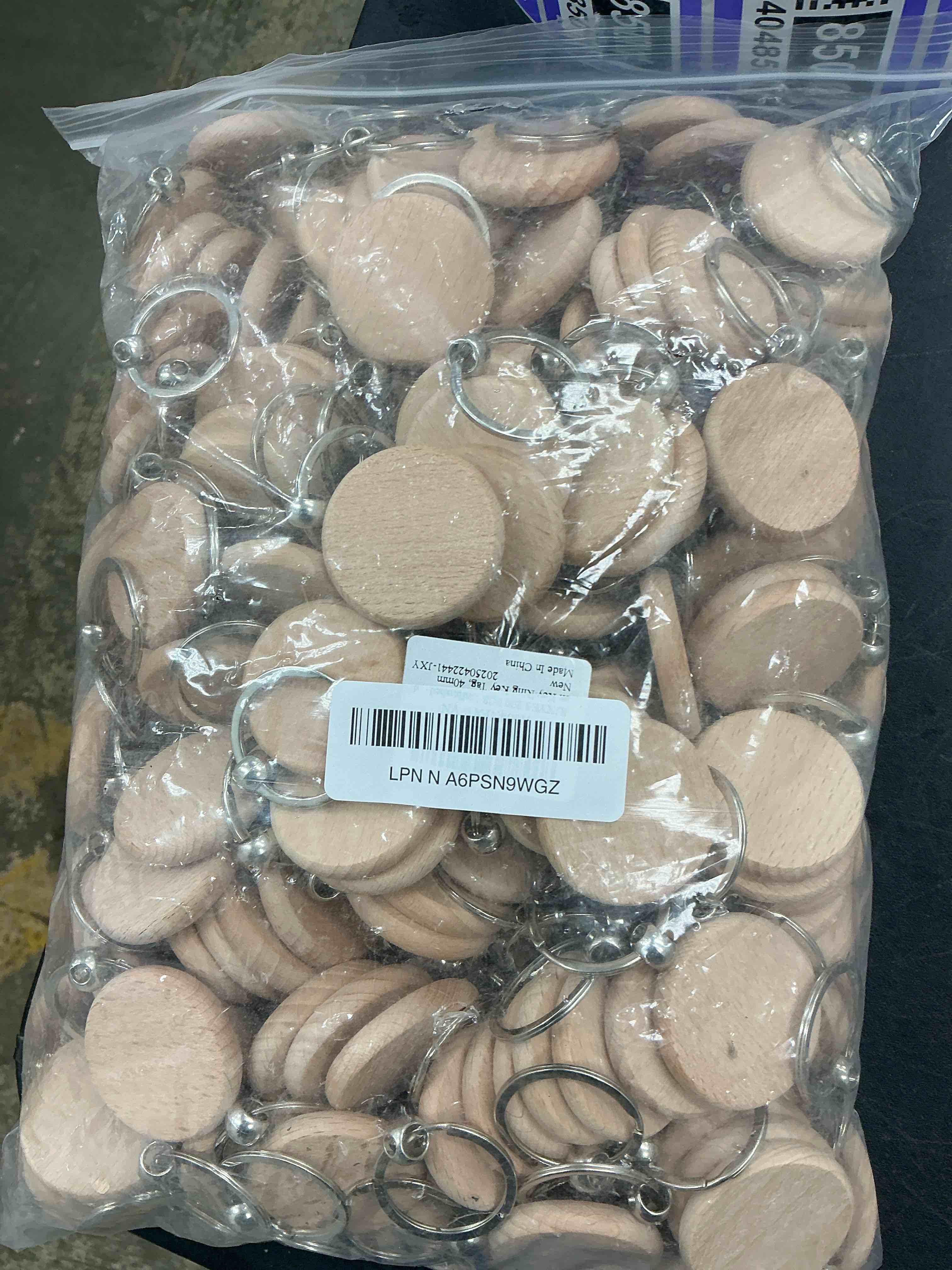 Condition photo showing New/Like New for JUXYES 200 PCS Unfinished Wooden Keychain Blanks for Engraving, Wood Engraving Blanks Key Chain, DIY Round Wood Keychain Tags Unfinished Wooden Key Ring Key Tag, 40mm