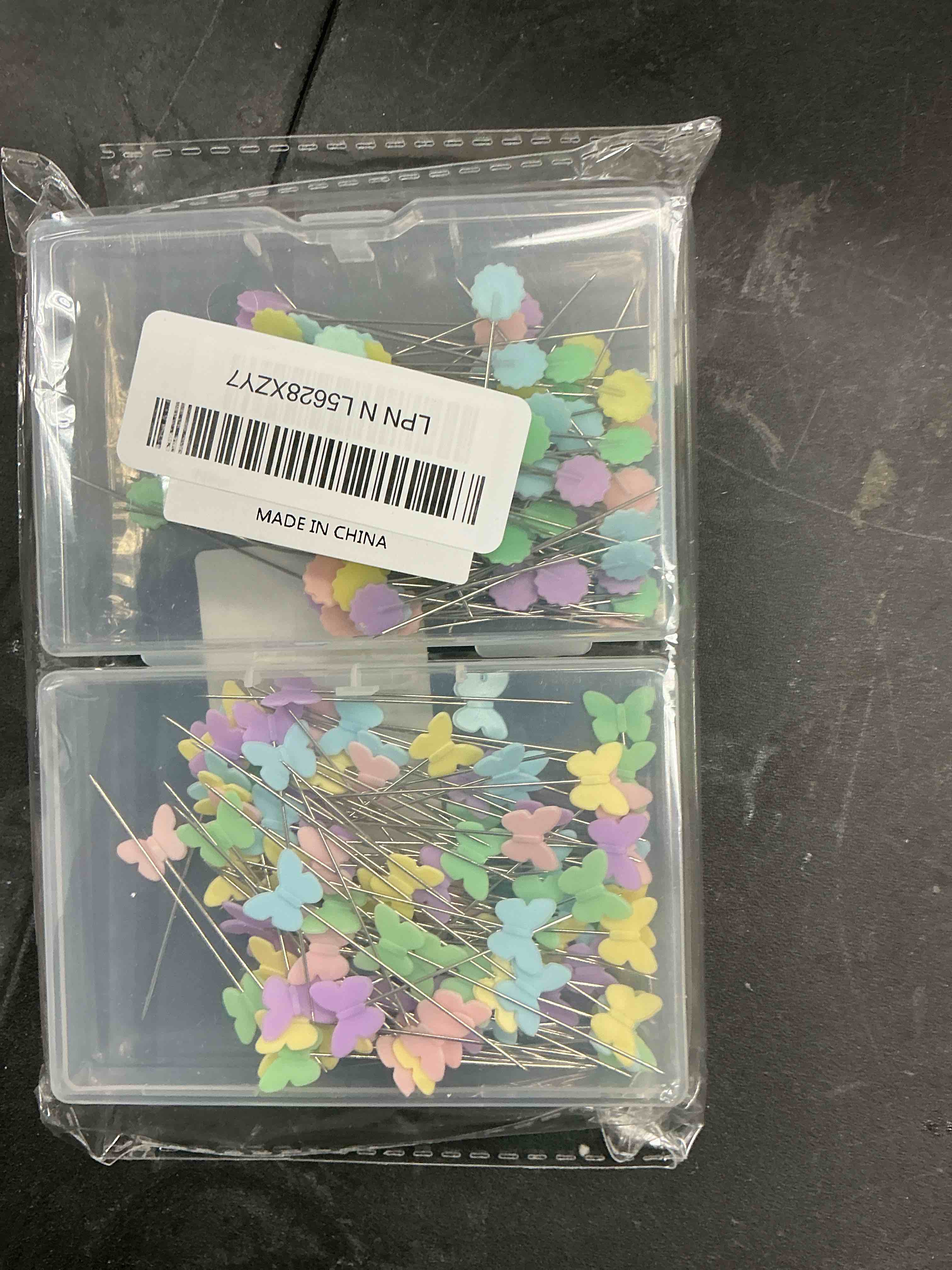 Condition photo showing Good Condition for Fteven 200PCS Sewing Pins Flat Head Straight Pins Kits, Head Sewing Supplies Quilting Pins, Flower Head Sewing Pins for Fabric with Storage Boxes for Sewing DIY Projects Dressmaker Decoration 200pcs Butterfly+plum Blossom