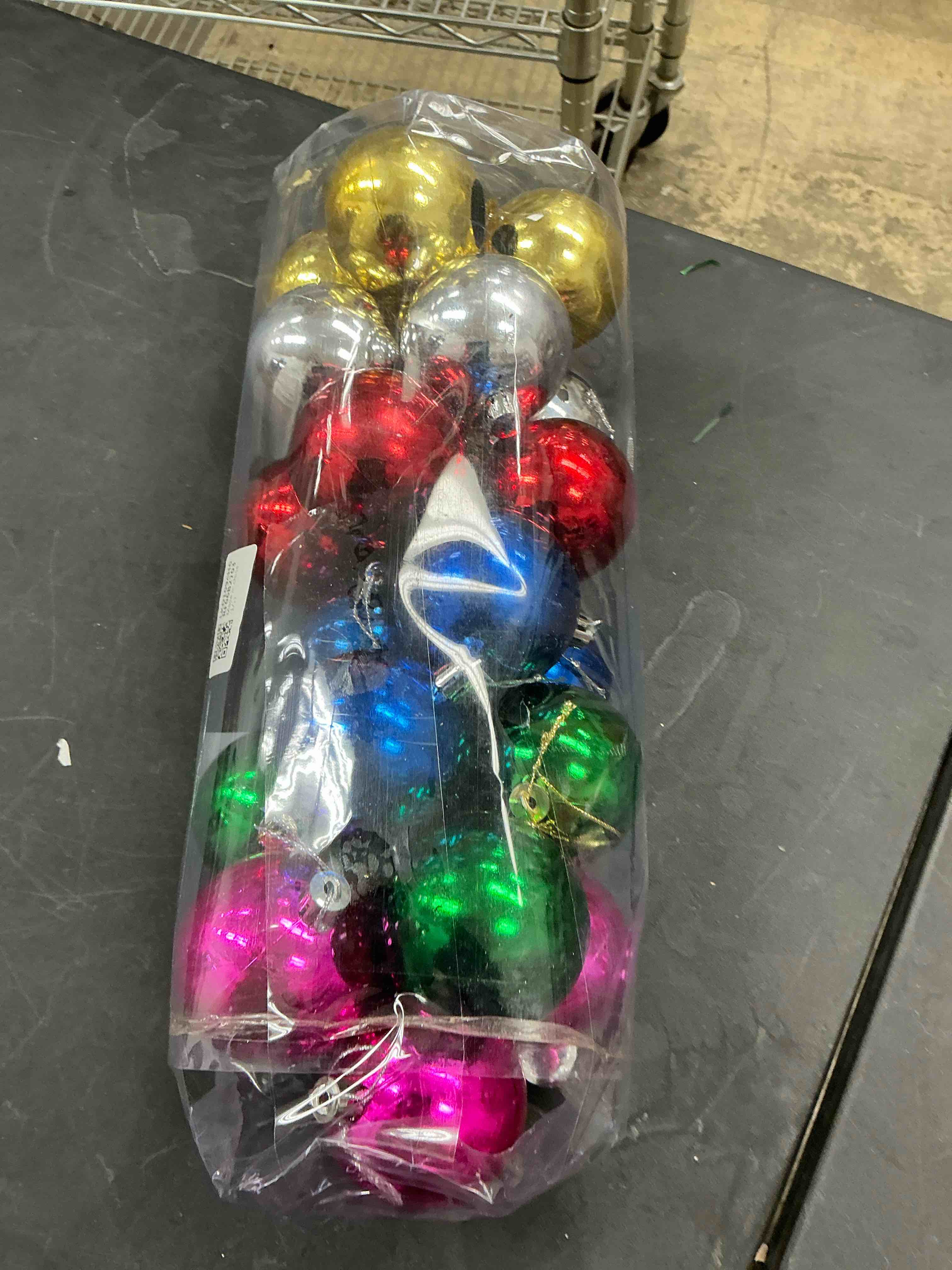 Condition photo showing Good Condition for Christmas Ball Ornaments 24ct 60mm Balls Essential Plastic Shatterproof Christmas Tree Decorations Ornaments Balls Party Decorations (Smooth-6cm/6color) Smooth - 6cm/6colors/24ct