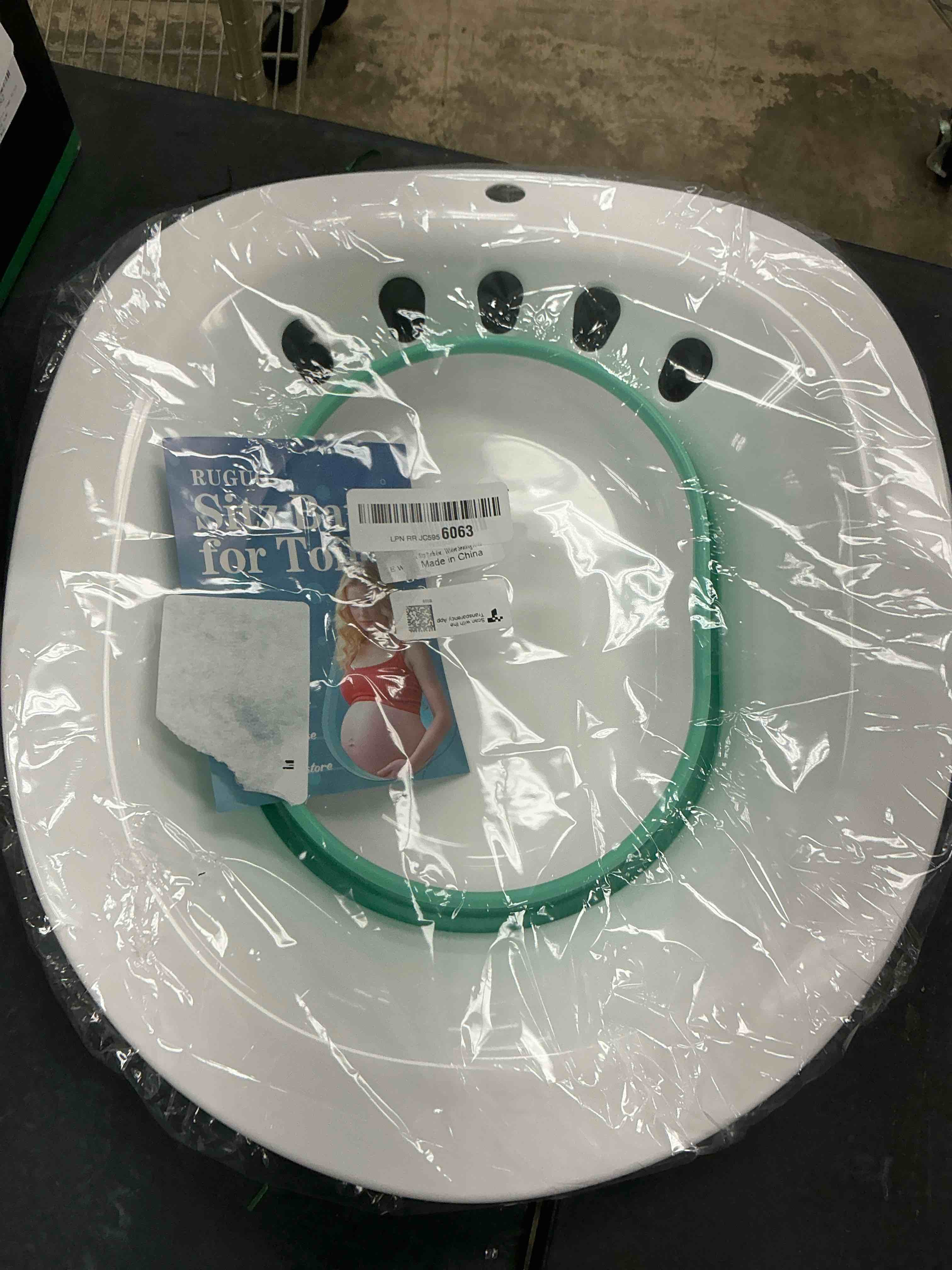 Condition photo showing Good Condition for RUGUO Sitz Bath for Toilet Seat - Yoni Steam Seat - Sitz Bath for Hemorrhoids and Postpartum Care - Portable Bidet BPA Free - Foldable Basin for Epsom Salt Soak - Green