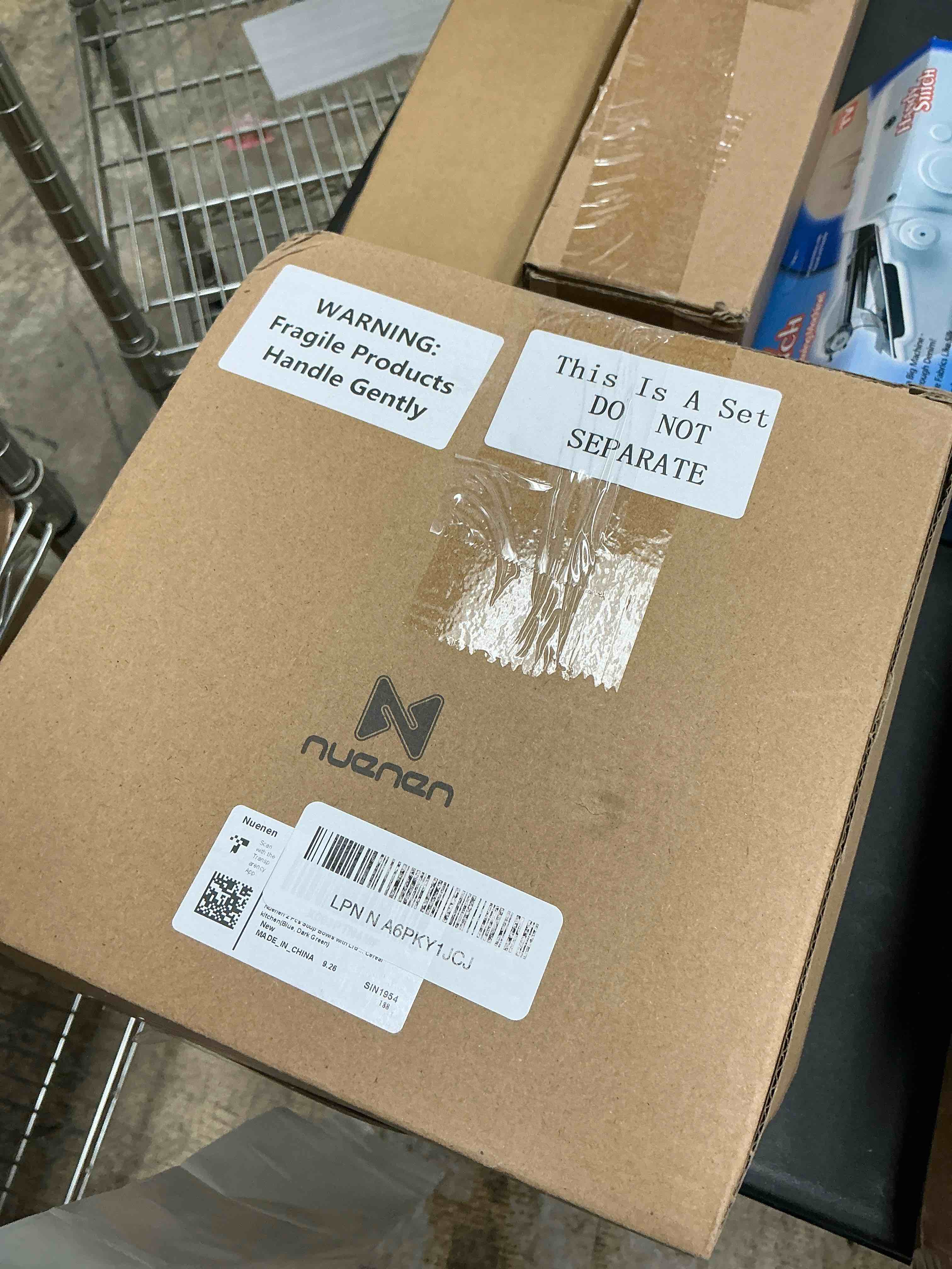 Condition photo showing New/Like New for Nuenen 2 Pcs Soup Bowls with Lids and Handles 30 oz Microwave Safe Ceramic Soup Mug Microwavable Ramen Containers with Lids Large Colorful Cups for Noodle Cereal kitchen(Blue, Dark Green)