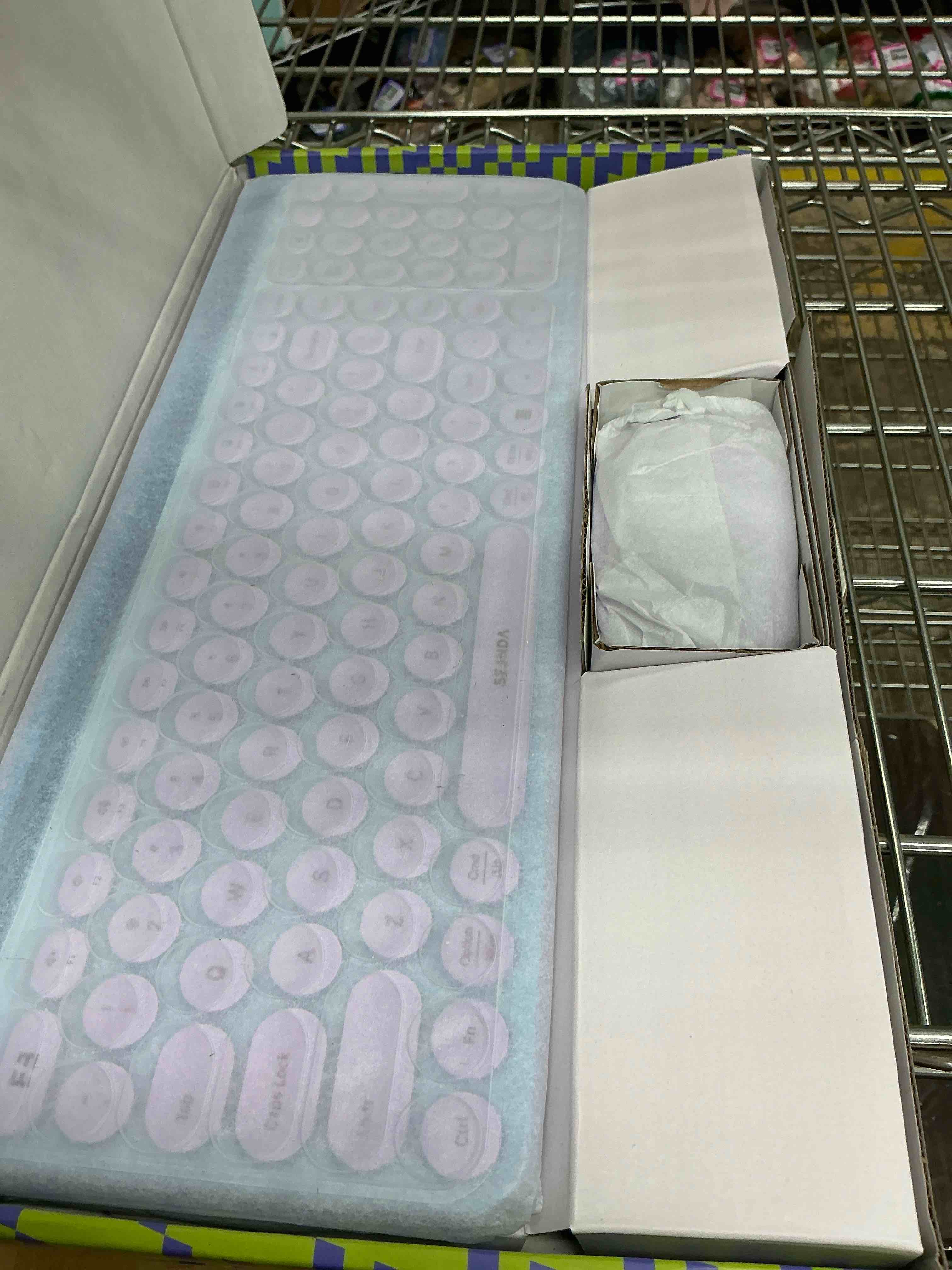 Condition photo showing New/Like New for seenda Bluetooth Keyboard and Mouse for iPad, CTU-301 Wireless Multi-Device Connection Bluetooth+2.4G Keyboard Mouse Combo with Tablet Holder for iPad/Macbook/Windows, iOS/Andriod/Phone, Blue & Purple