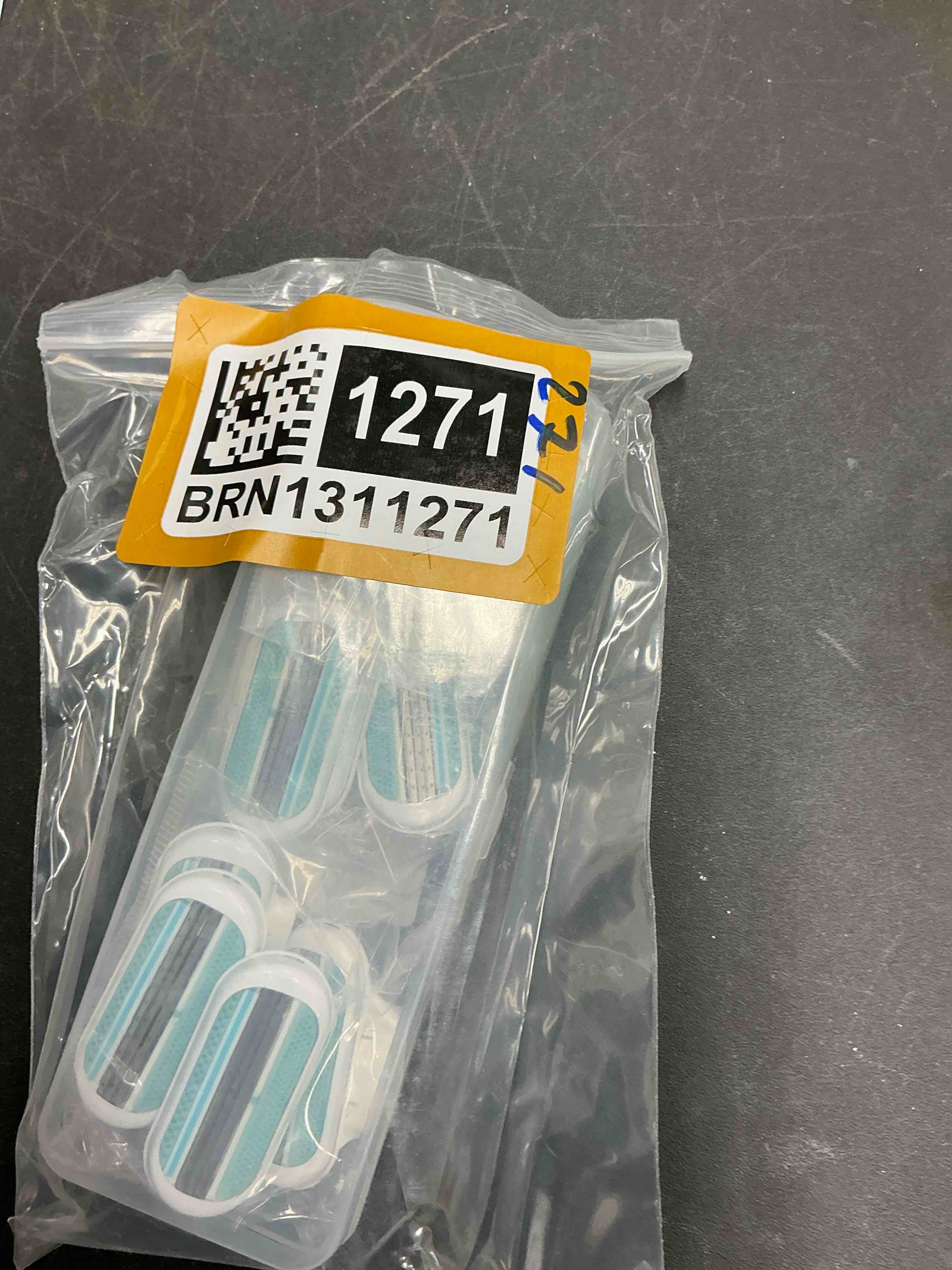 Condition photo showing Good Condition for 8 Refills - Gillette Venus Smooth Womens Razor Blade Refills, 8 Count, Lubracated to Protect the Skin from Irritation