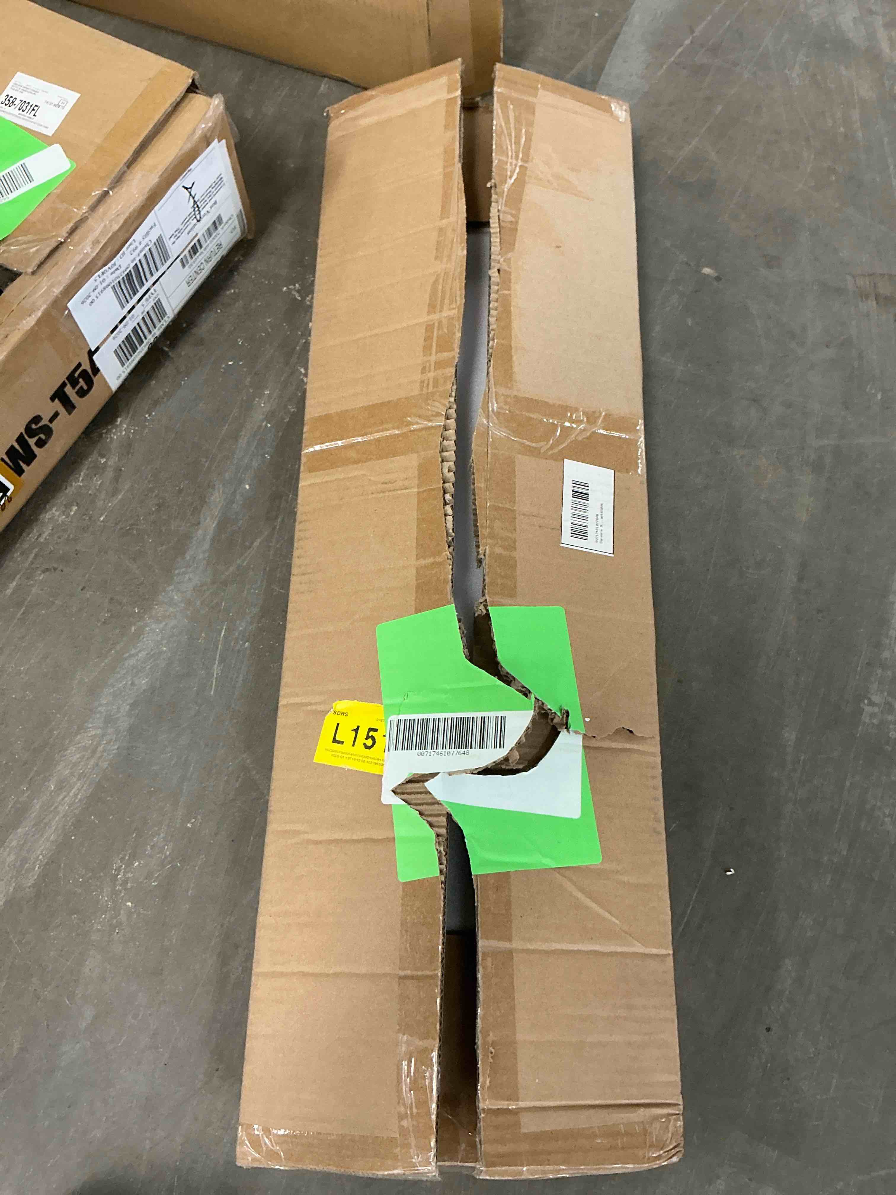 Condition photo showing Good Condition for Garwarm Modern Ceiling Lights  36W LED Linear Ceiling Lamp Full Spectrum Long Ceiling Light  27.6   Ultra Thin Low Profile Light Fixture for Bedroom Kitchen Closet Hallway  Black/6500K