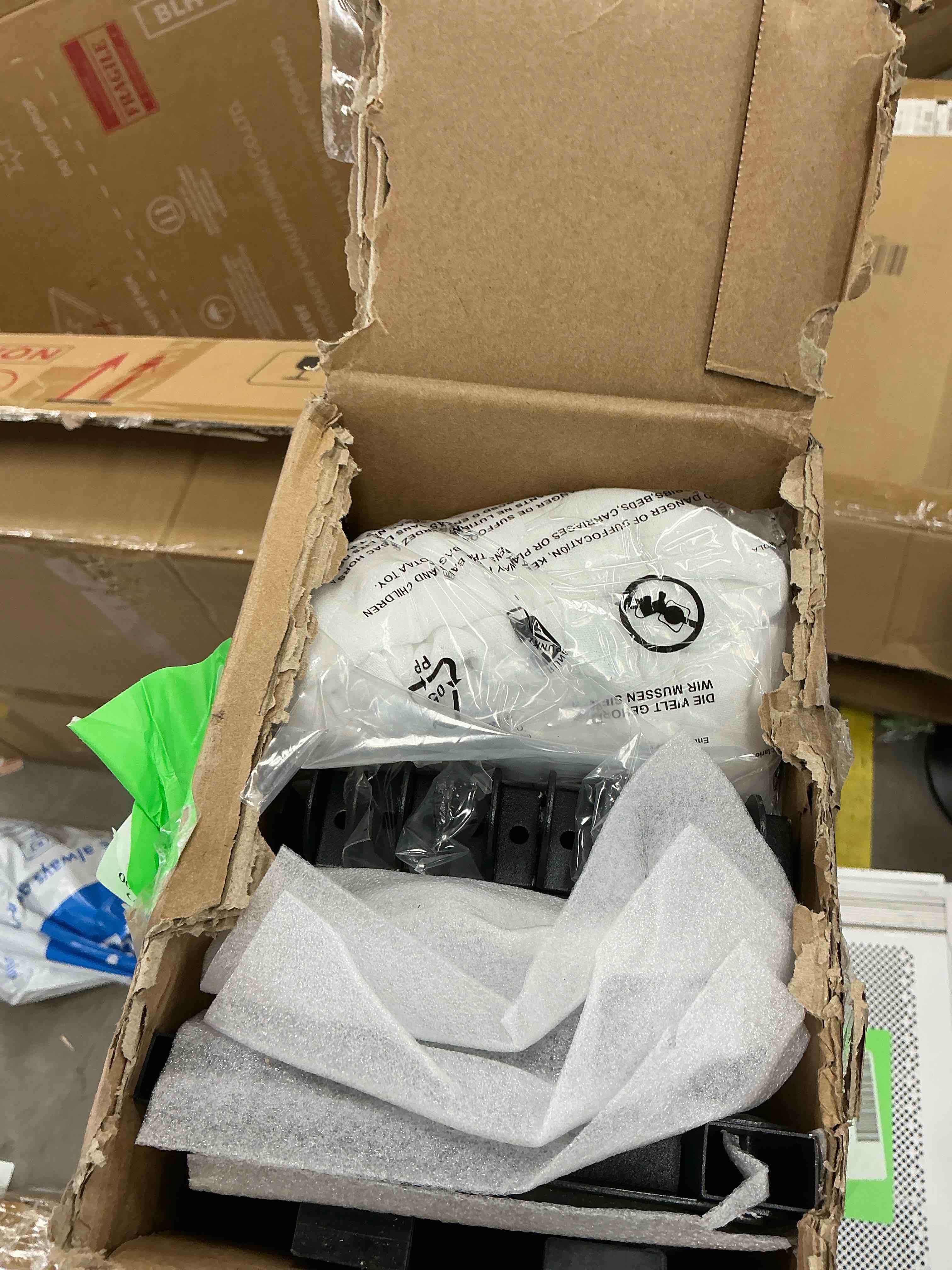 Condition photo showing New/Like New for ULIESC 7 inch King Metal Box Spring, Sturdy Mattress Foundation, Fabric Cover Included, Easy Assembly