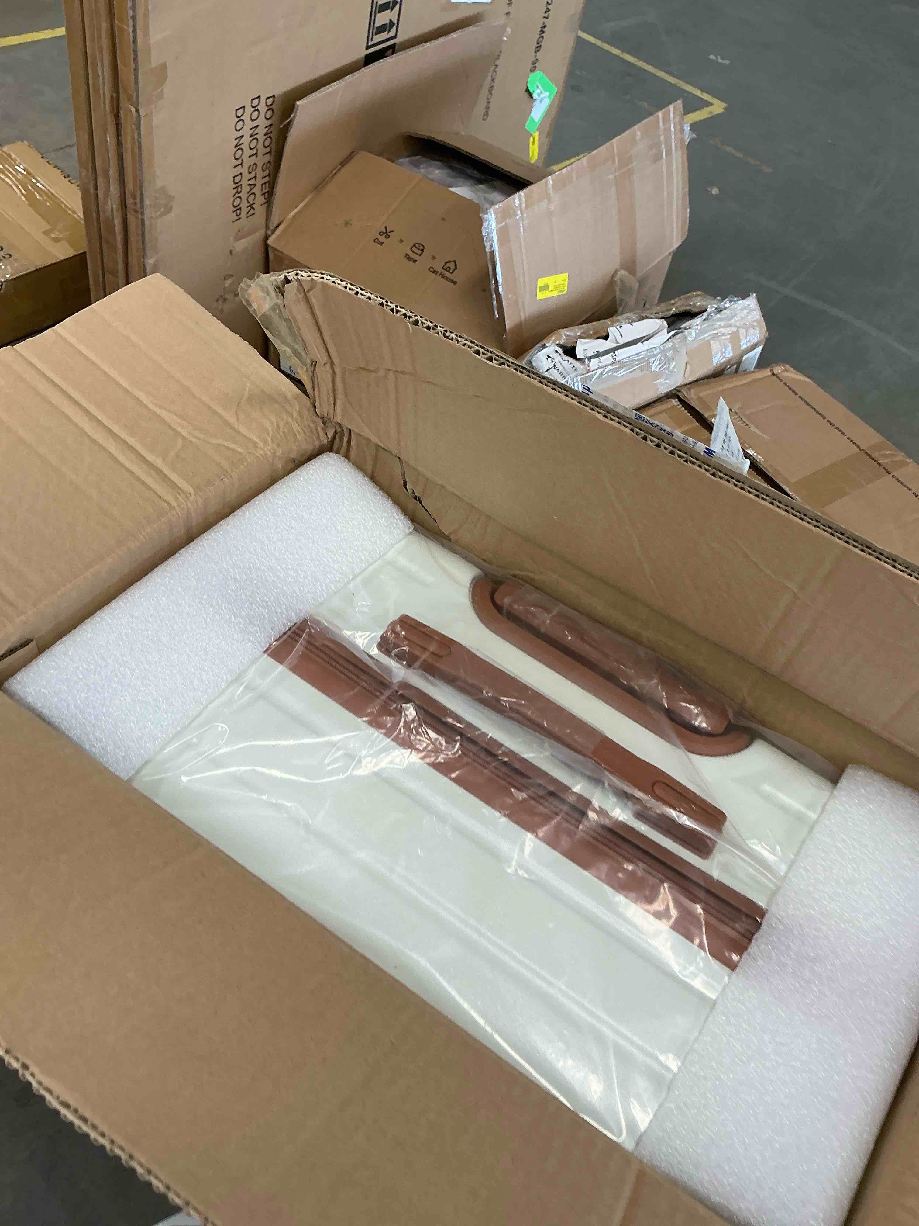 Condition photo showing New/Like New for Zimtown Luggage 3 Piece Set Suitcase ABS Hardside Lightweight with TSA Lock Spinner Wheels, Beige