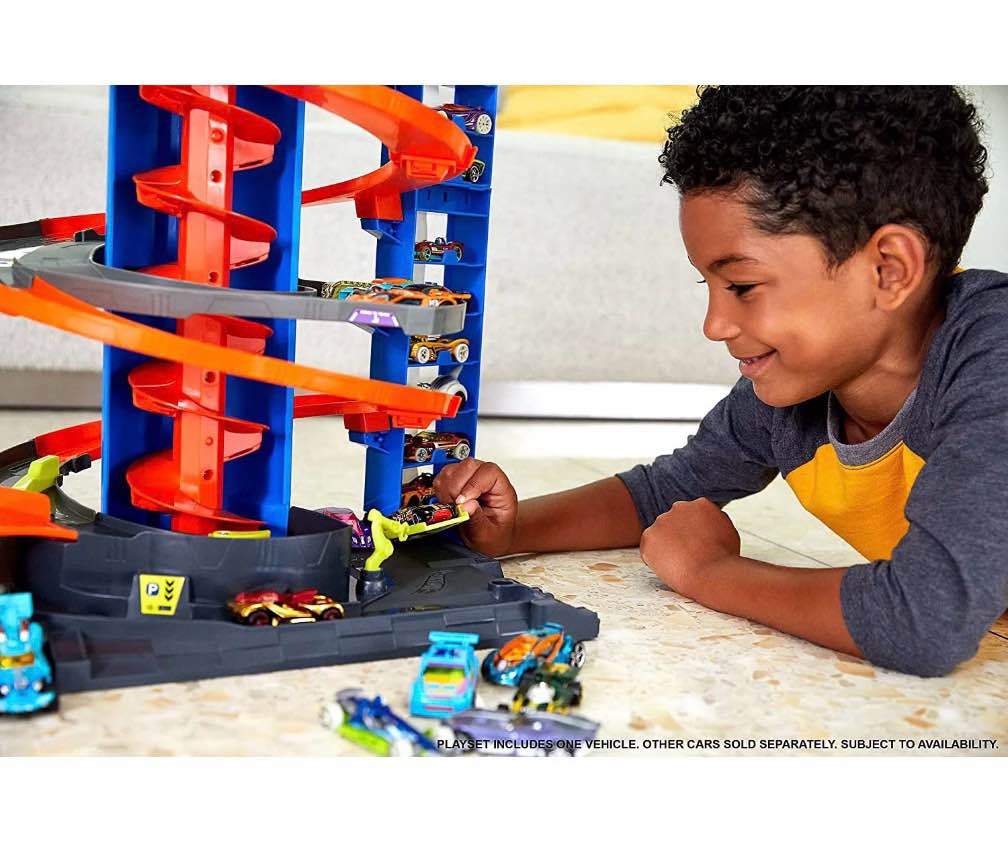 Condition photo showing Good Condition for ?Hot Wheels City Mega Garage Playset