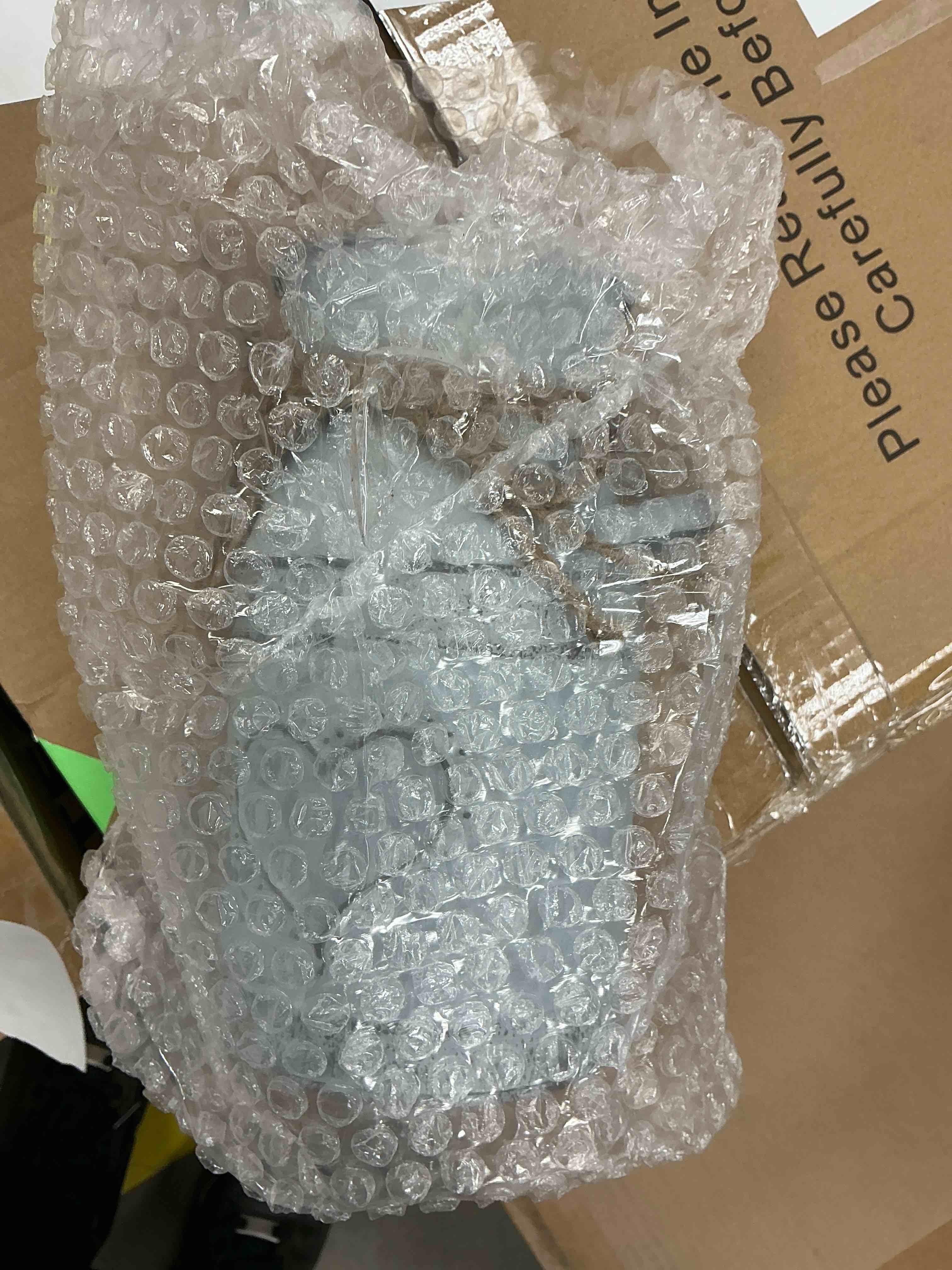 Condition photo showing Good Condition for Fauevav Galvanized Milk Can Antique Retro Vase Metal Planter Rustic Vintage Primitive Flower Holder Farmhouse Country Plant for Home Office Decor  7.6”