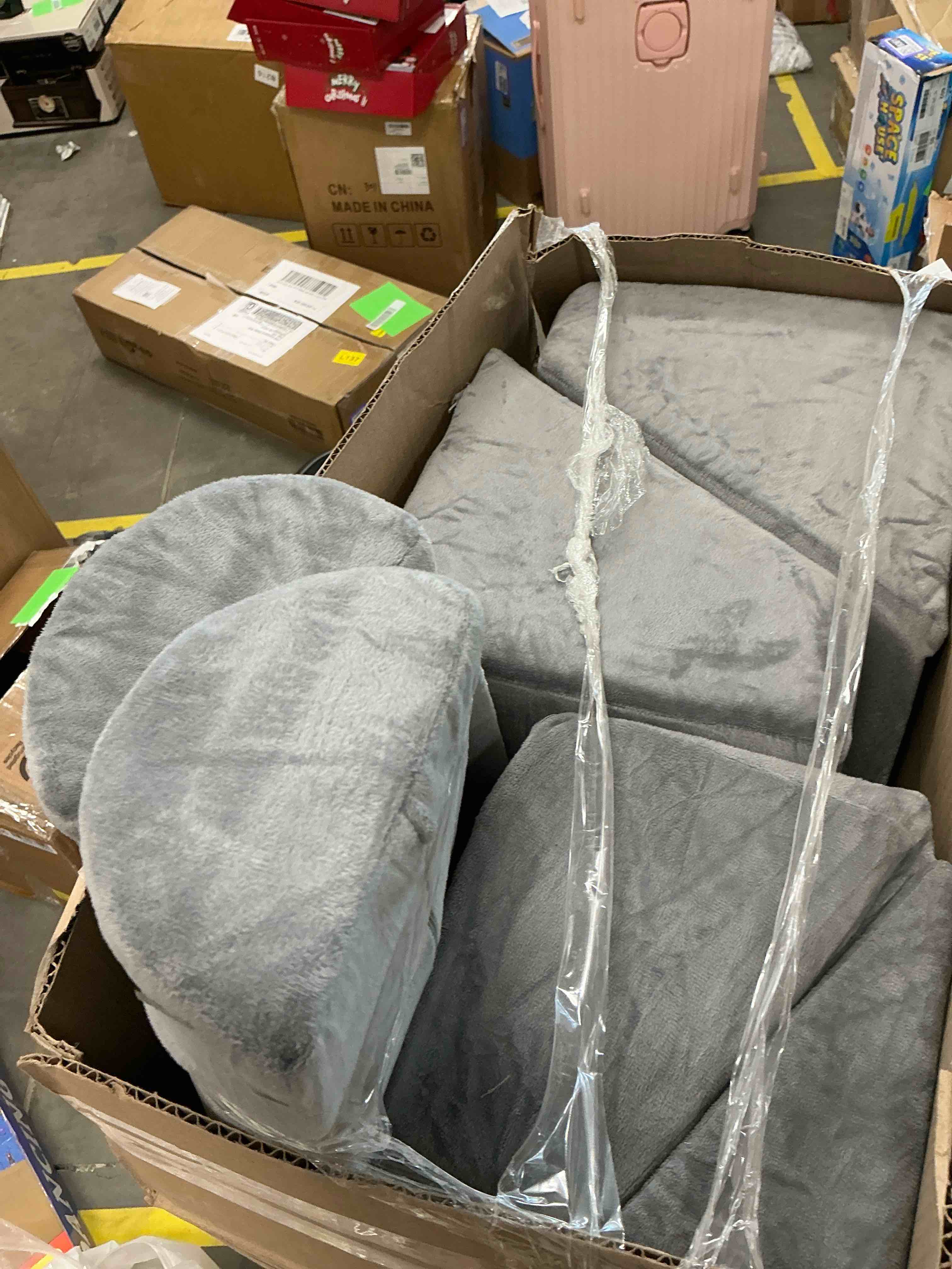 Condition photo showing As Is for babyeap Kids Couch Sofa,11PCS Modular Sectional Sofa,Convertible Customizable Kids Play Couch,Floor Sofa Toddler Couch for Playroom Bedroom,Gift for Kids,Gray