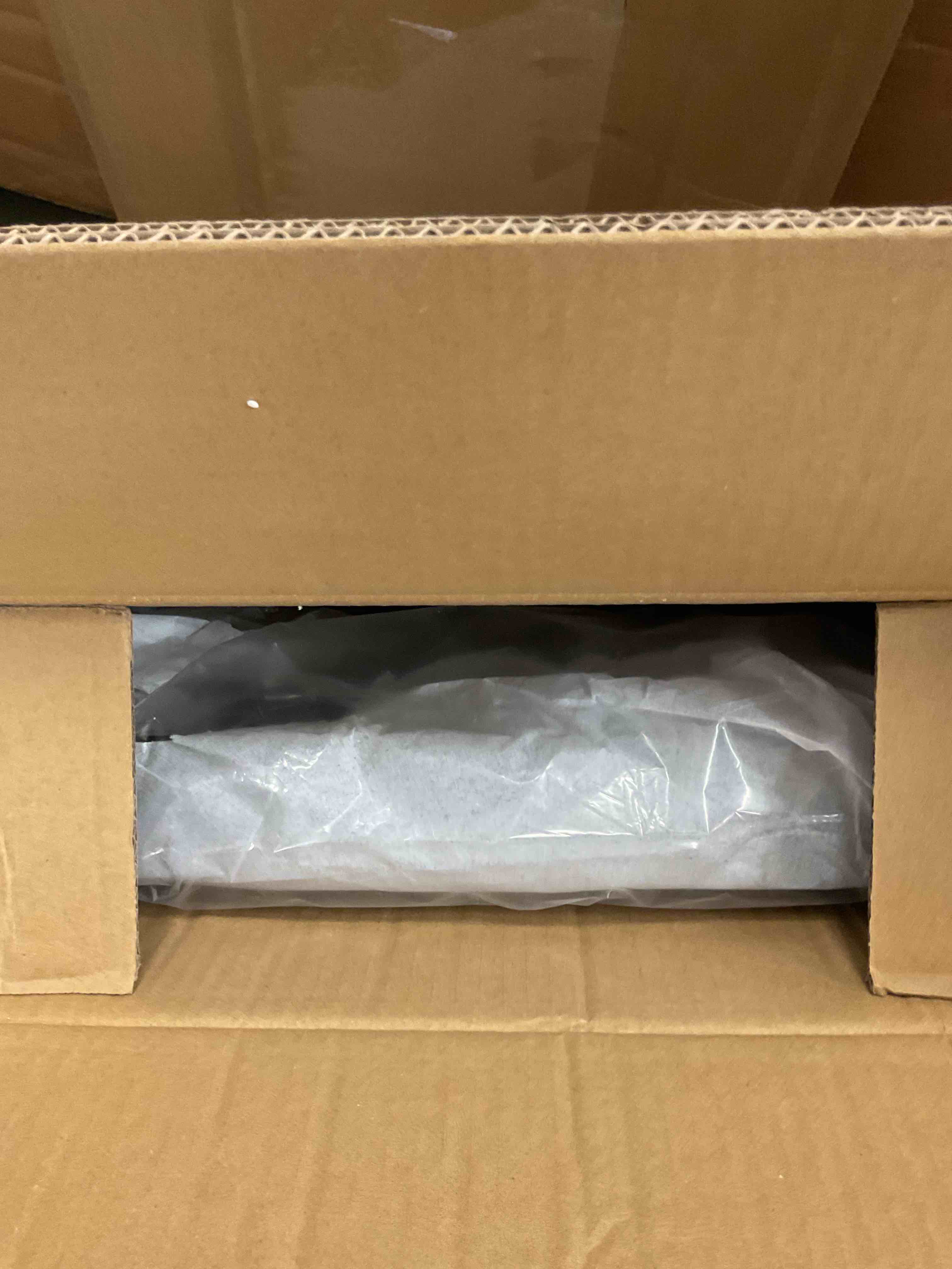 https://s3.amazonaws.com/lotting-images-prod/EmanualPiazza/BRN3700170_1754055572359.jpeg
