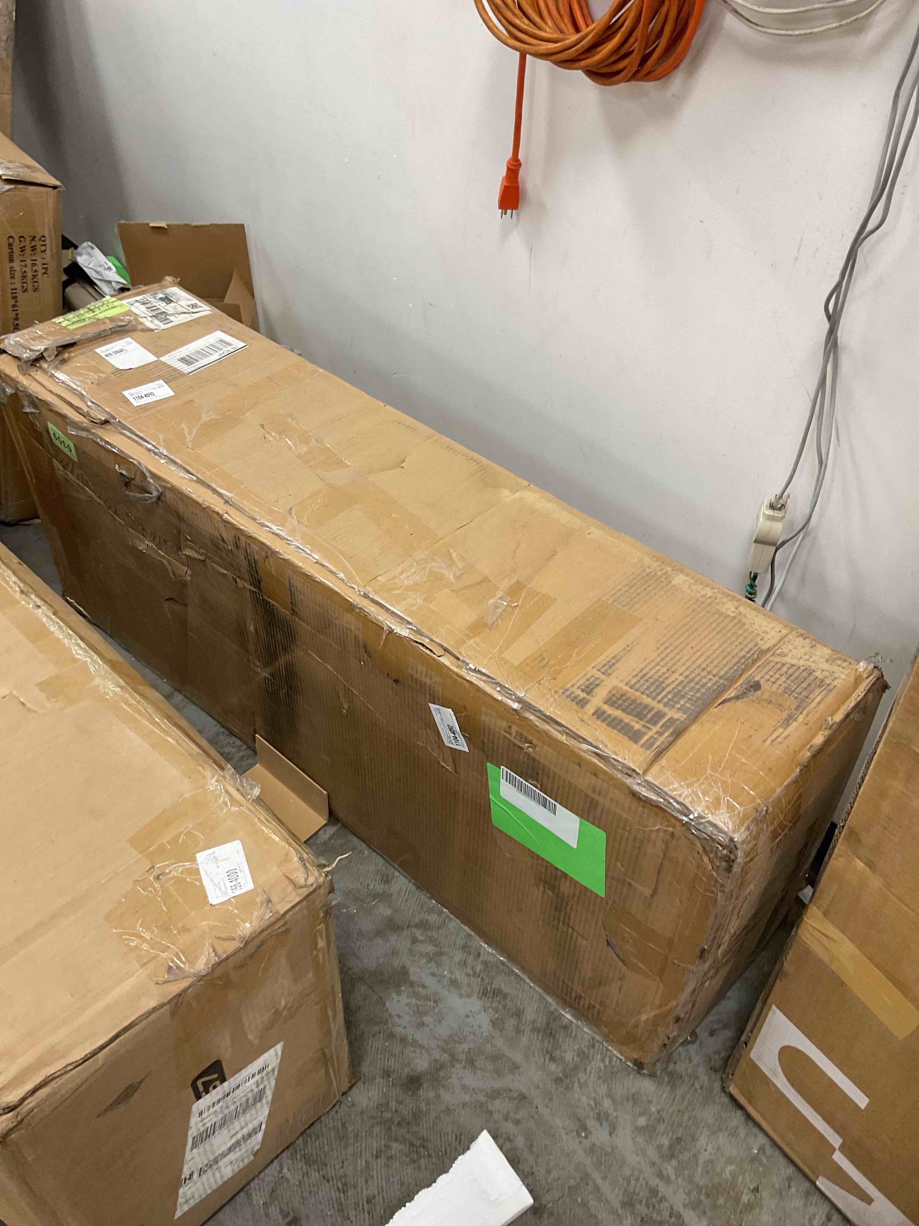https://s3.amazonaws.com/lotting-images-prod/EmanualPiazza/BRN3700503_1754500413386.jpeg
