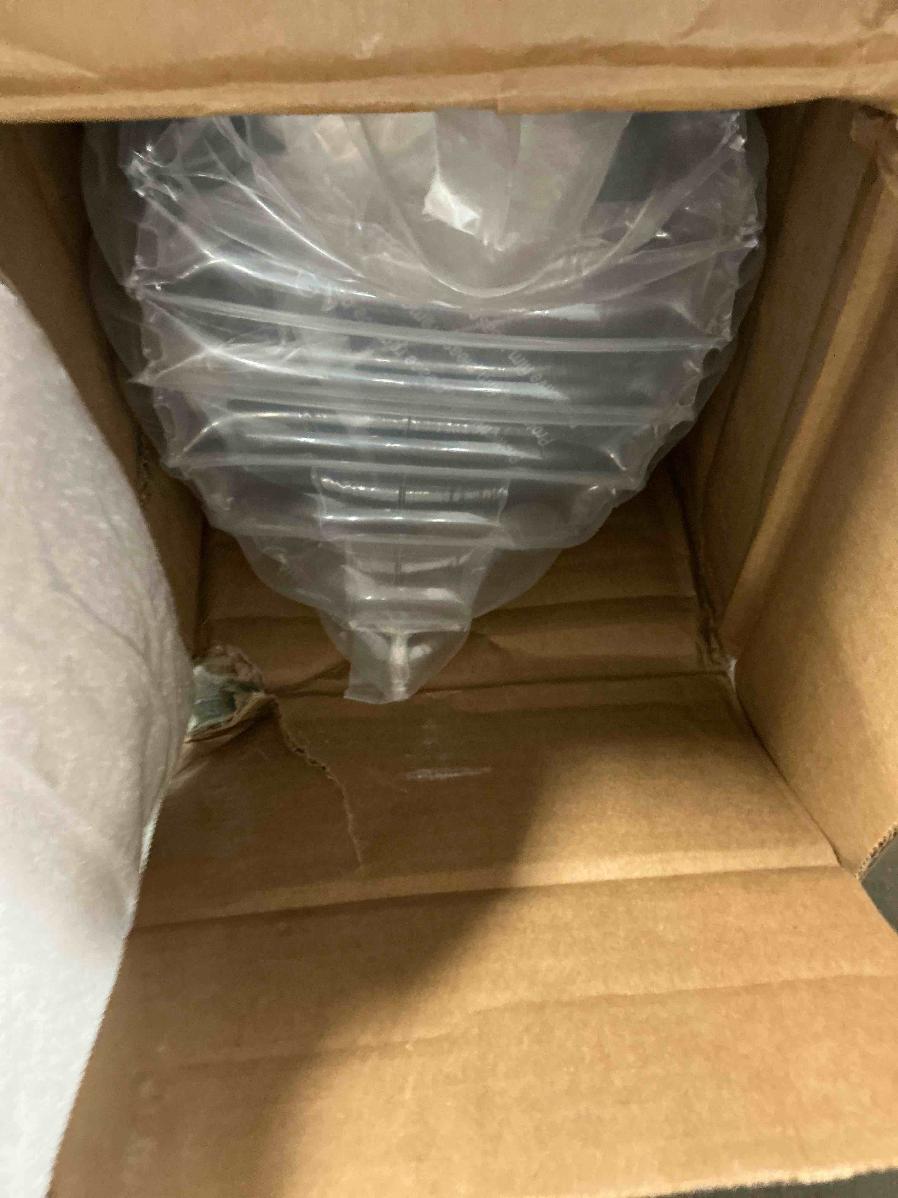 https://s3.amazonaws.com/lotting-images-prod/EmanualPiazza/BRN3700609_1754668075123.jpeg