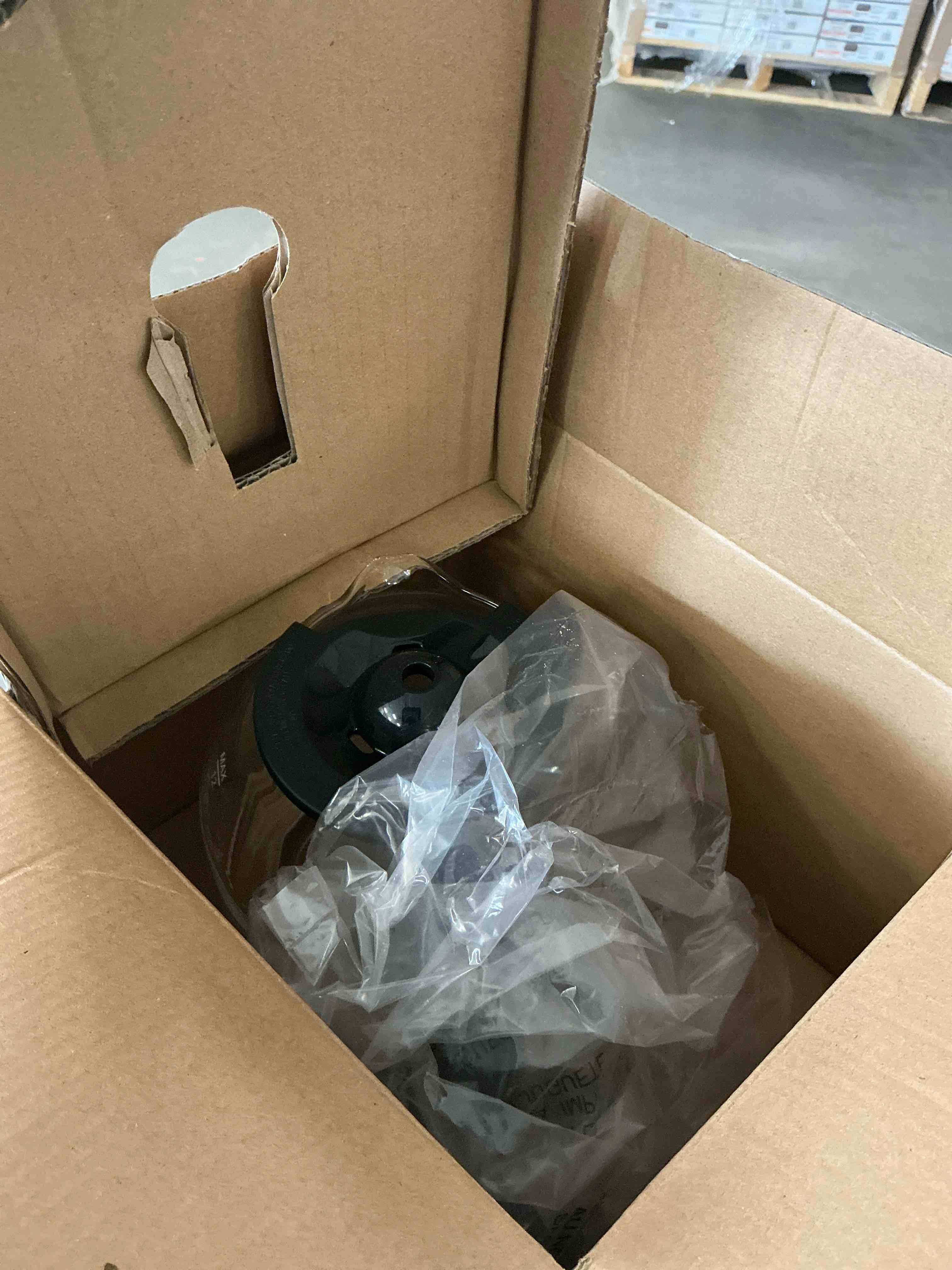 https://s3.amazonaws.com/lotting-images-prod/EmanualPiazza/BRN3700808_1755095184201.jpeg