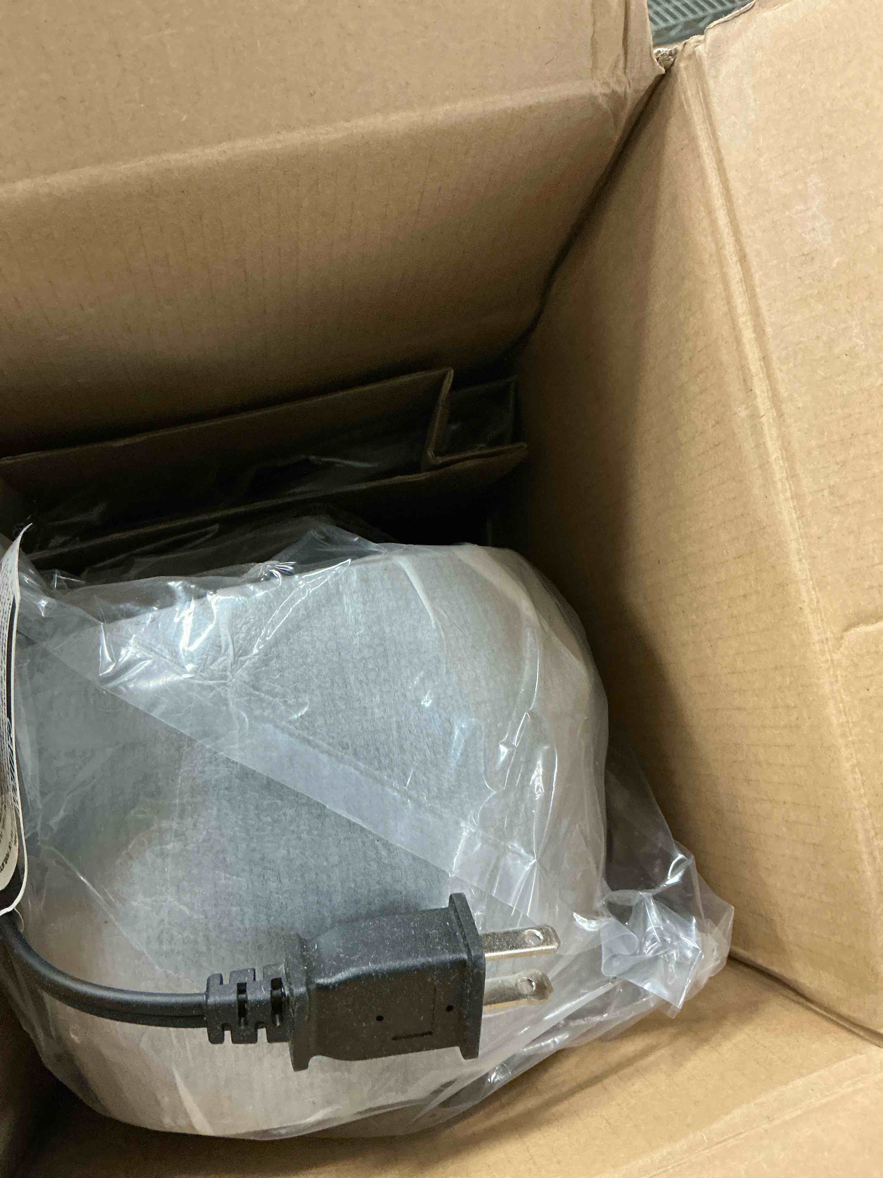 https://s3.amazonaws.com/lotting-images-prod/EmanualPiazza/BRN3701162_1755281300907.jpeg