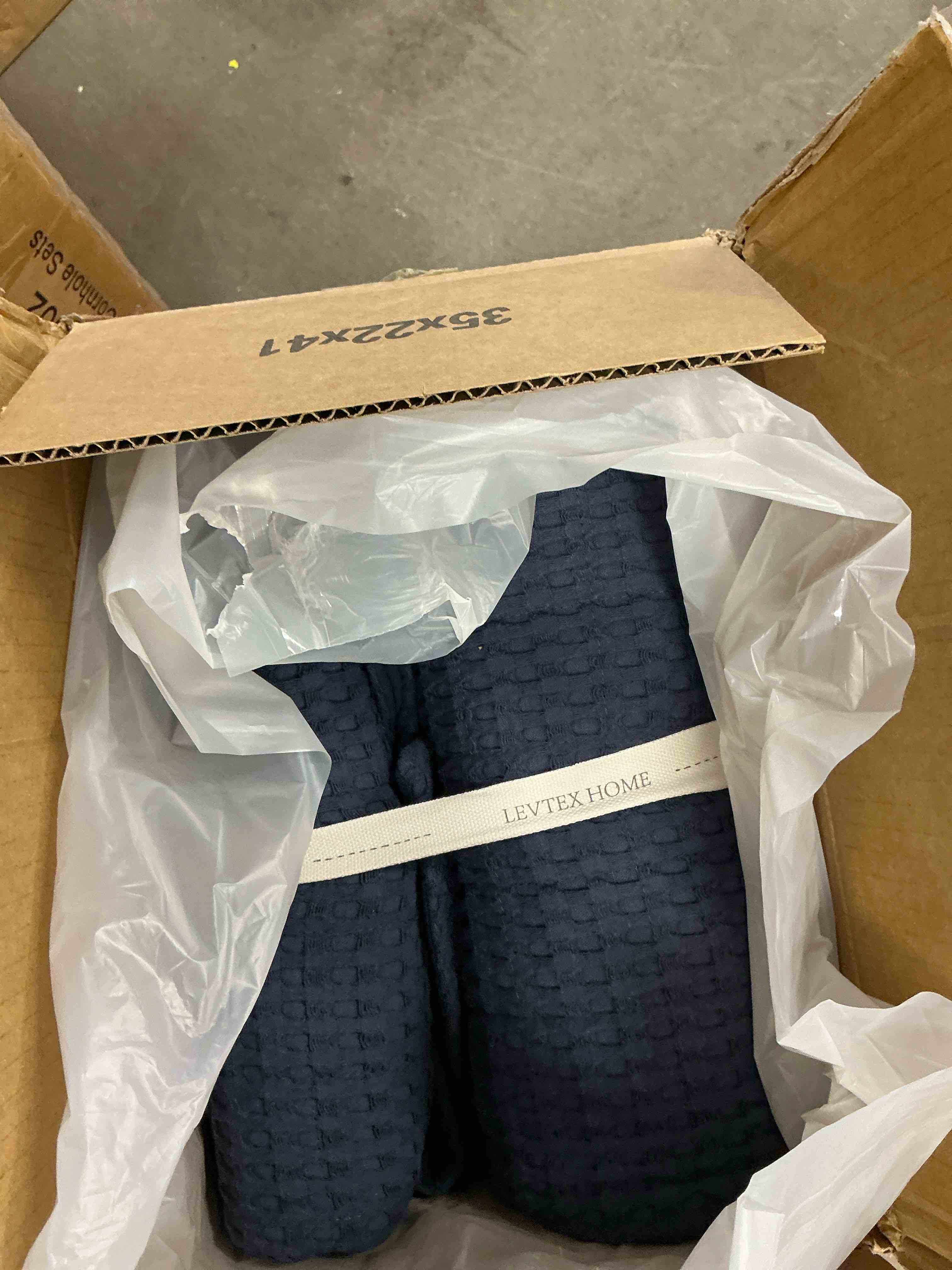 https://s3.amazonaws.com/lotting-images-prod/EmanualPiazza/BRN3701675_1756224451067.jpeg