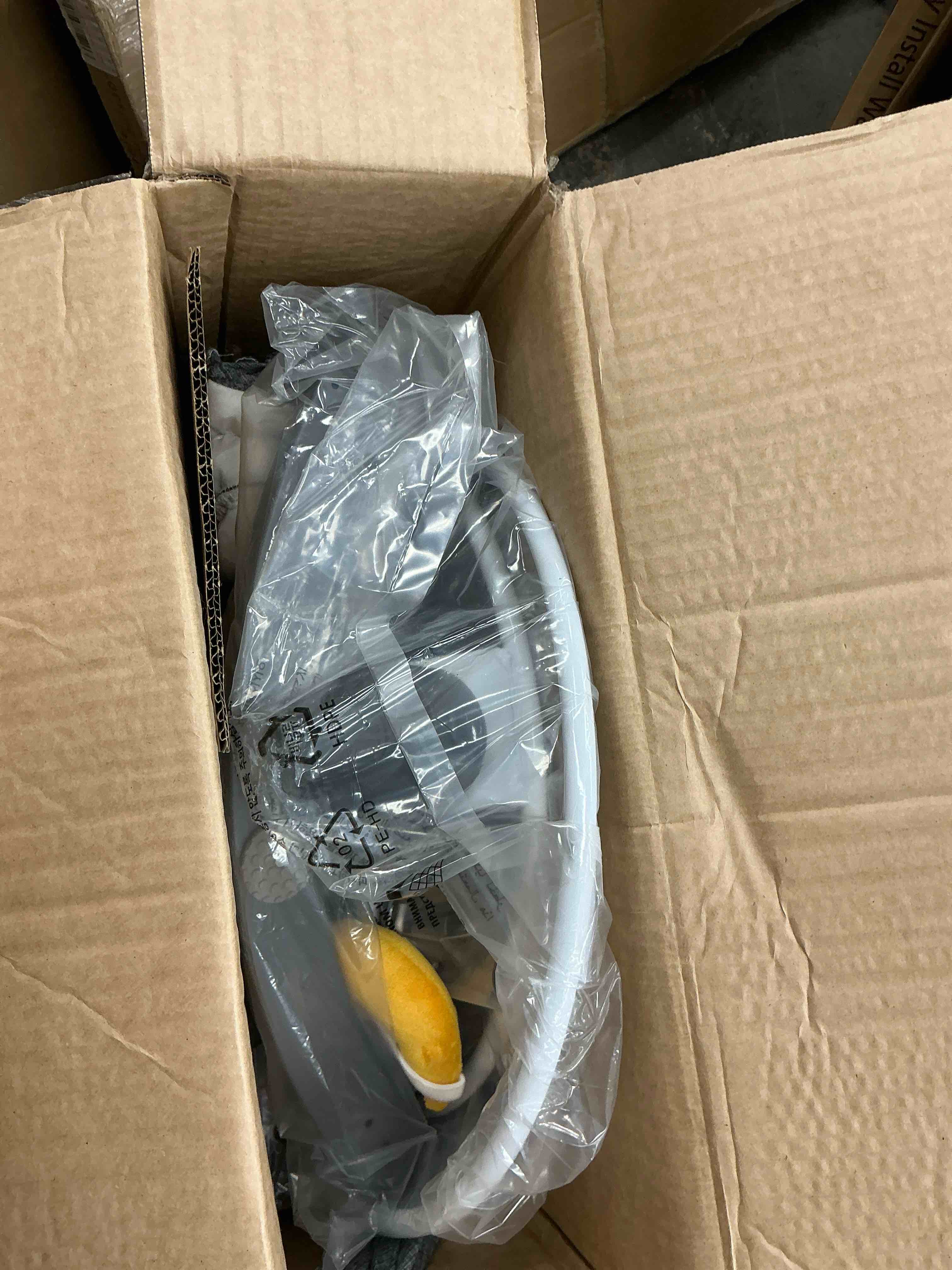 https://s3.amazonaws.com/lotting-images-prod/EmanualPiazza/BRN3702297_1756839858443.jpeg