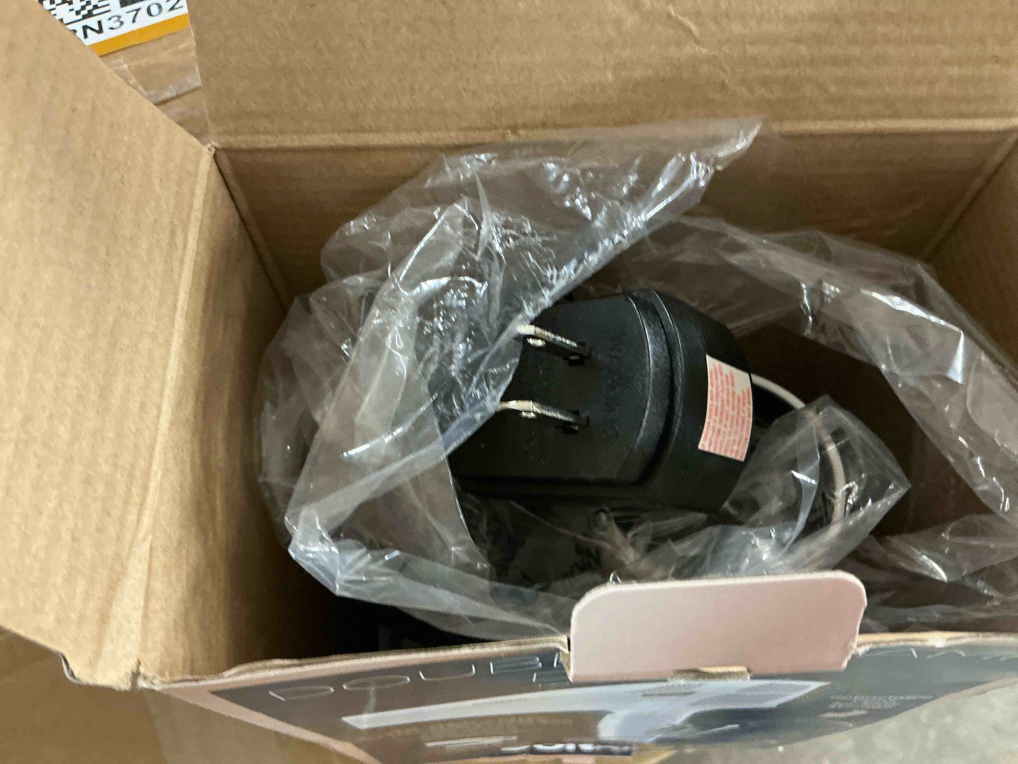https://s3.amazonaws.com/lotting-images-prod/EmanualPiazza/BRN3702445_1757075272727.jpeg