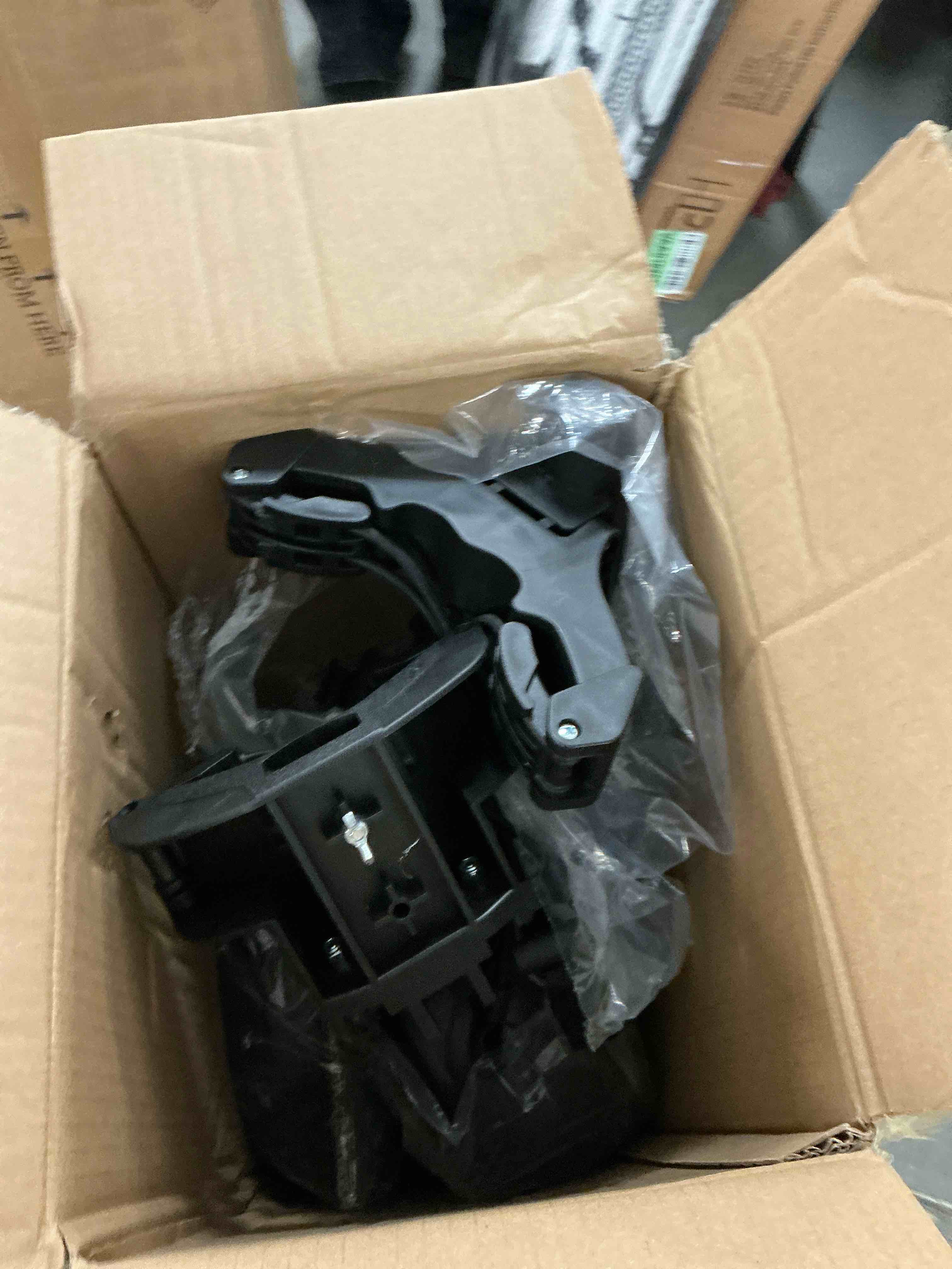 https://s3.amazonaws.com/lotting-images-prod/EmanualPiazza/BRN3702553_1757177447409.jpeg