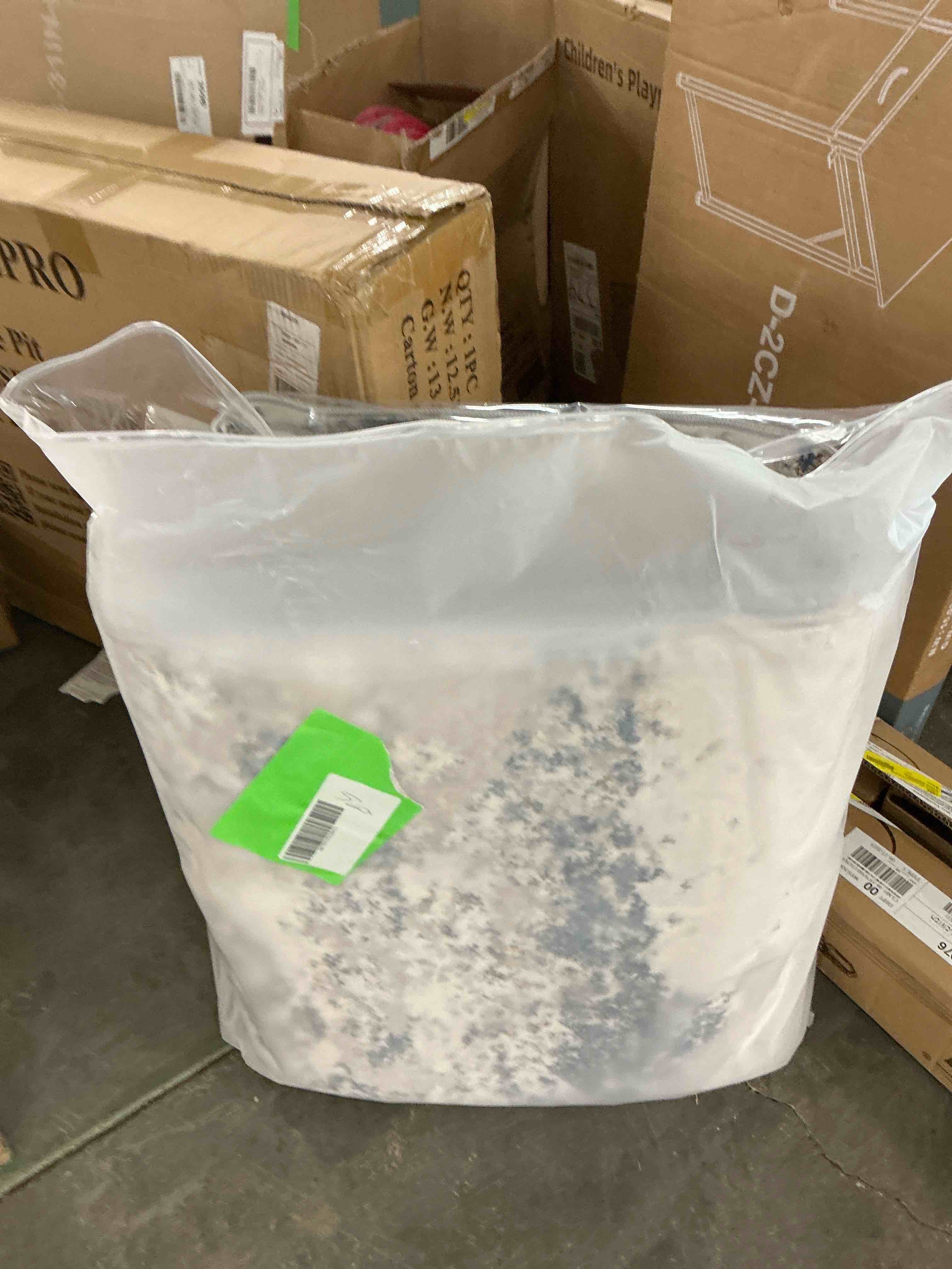 https://s3.amazonaws.com/lotting-images-prod/EmanualPiazza/BRN3702568_1757175197202.jpeg