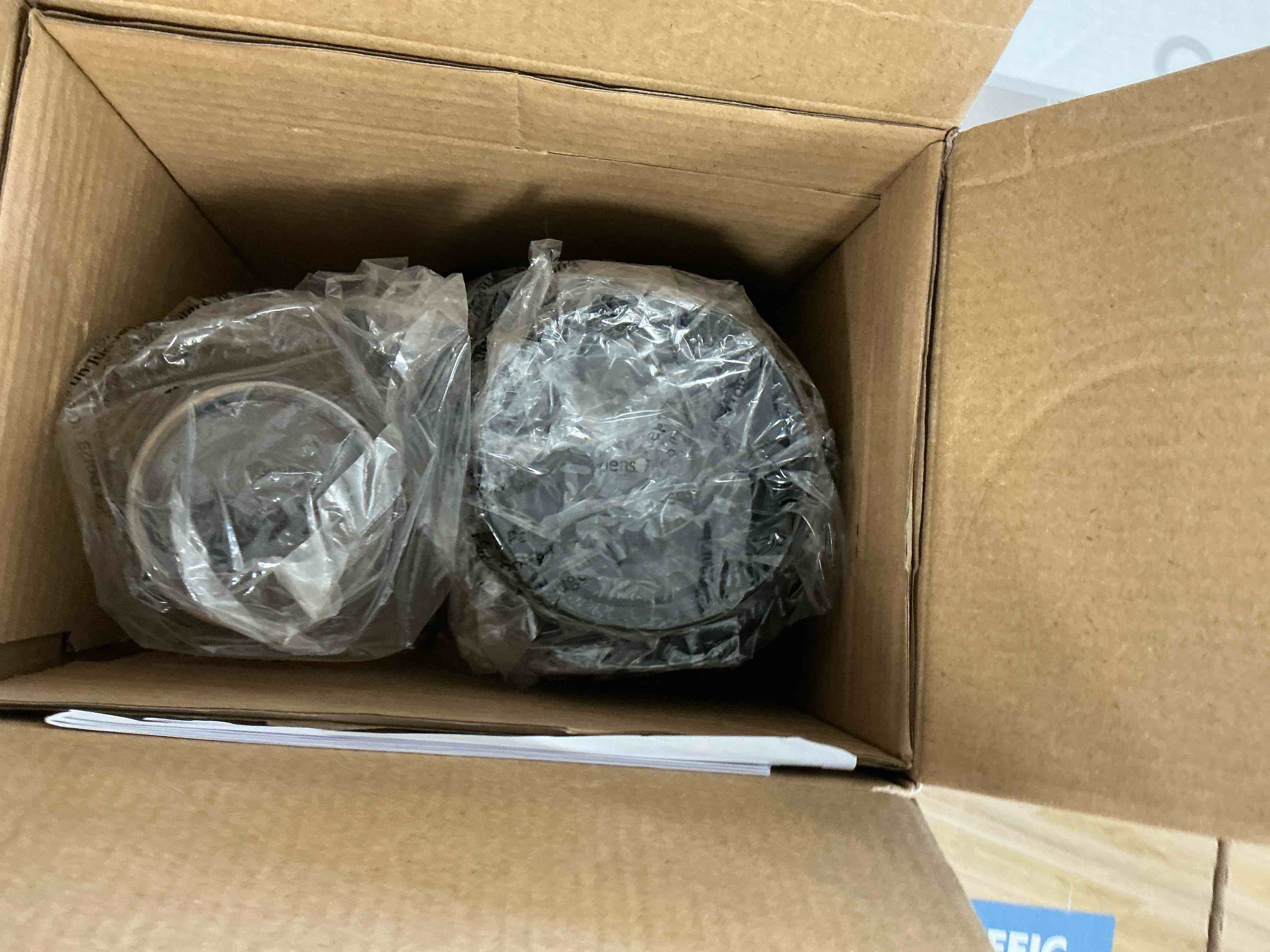 https://s3.amazonaws.com/lotting-images-prod/EmanualPiazza/BRN3702733_1757432496253.jpeg