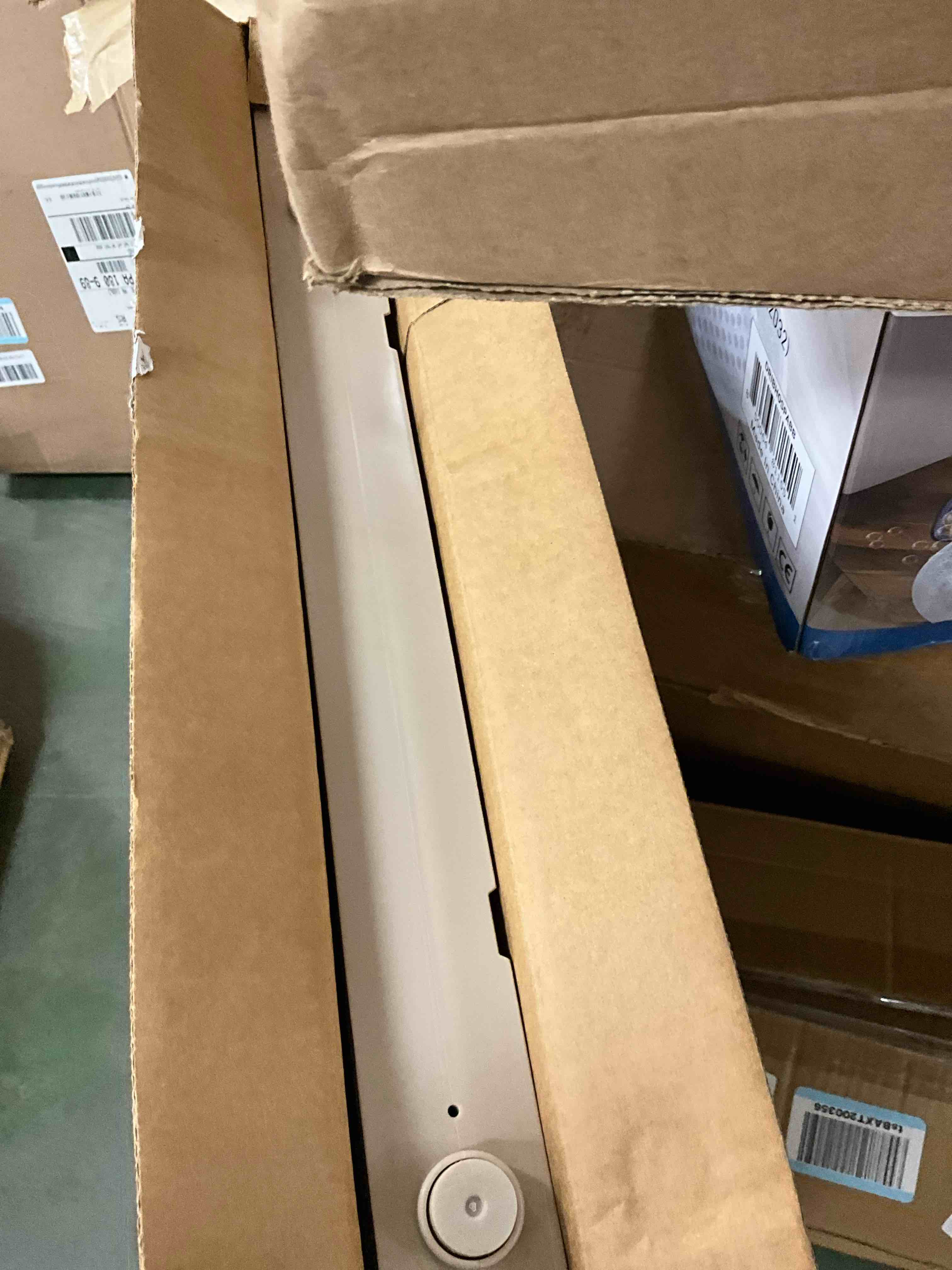 https://s3.amazonaws.com/lotting-images-prod/EmanualPiazza/BRN3702926_1757620877872.jpeg