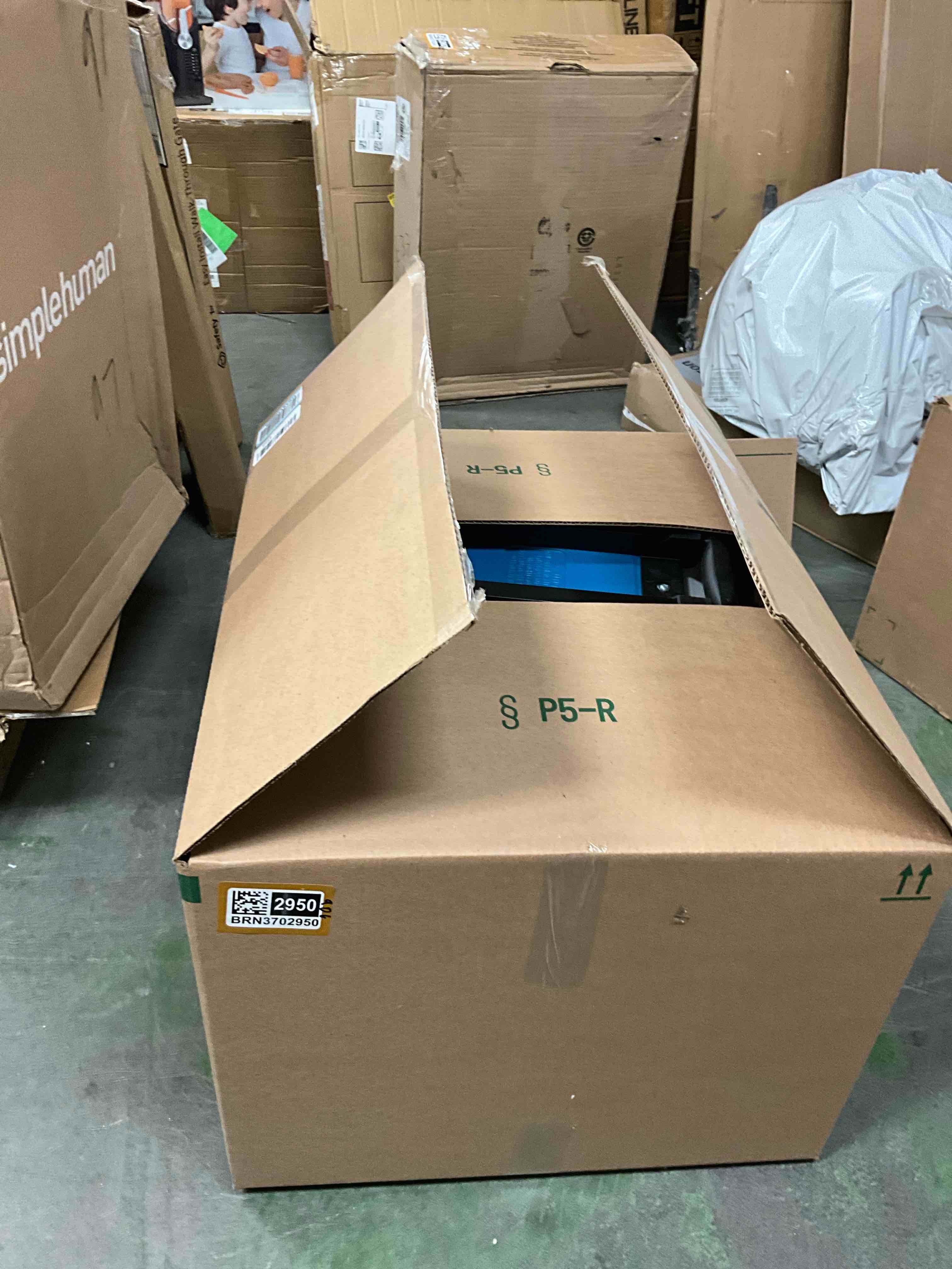 https://s3.amazonaws.com/lotting-images-prod/EmanualPiazza/BRN3702950_1757623673951.jpeg