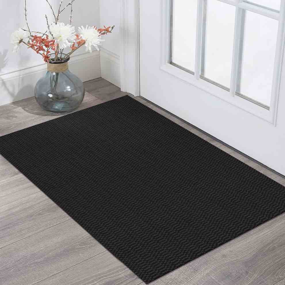 iOhouze Washable Area Rugs 2x3 ft Small Entryway Rugs Indoor Door MatsThrow Rugs with Rubber Backing, Braided Cotton Floor Carpet for Front Entrance Bathroom Kitchen Foyer, Black/Charcoal Grey