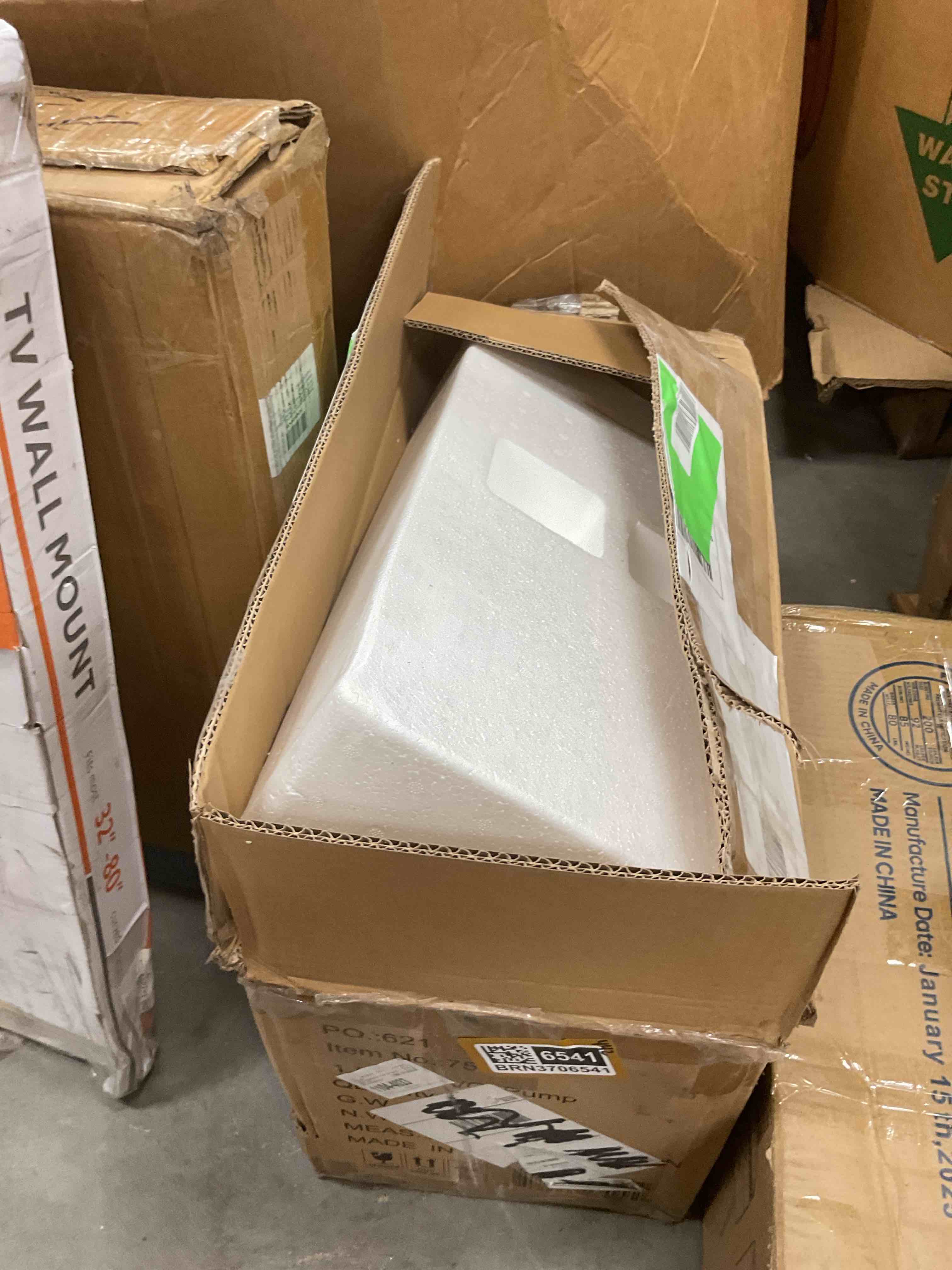 https://s3.amazonaws.com/lotting-images-prod/EmanualPiazza/BRN3706541_1749236519612.jpeg
