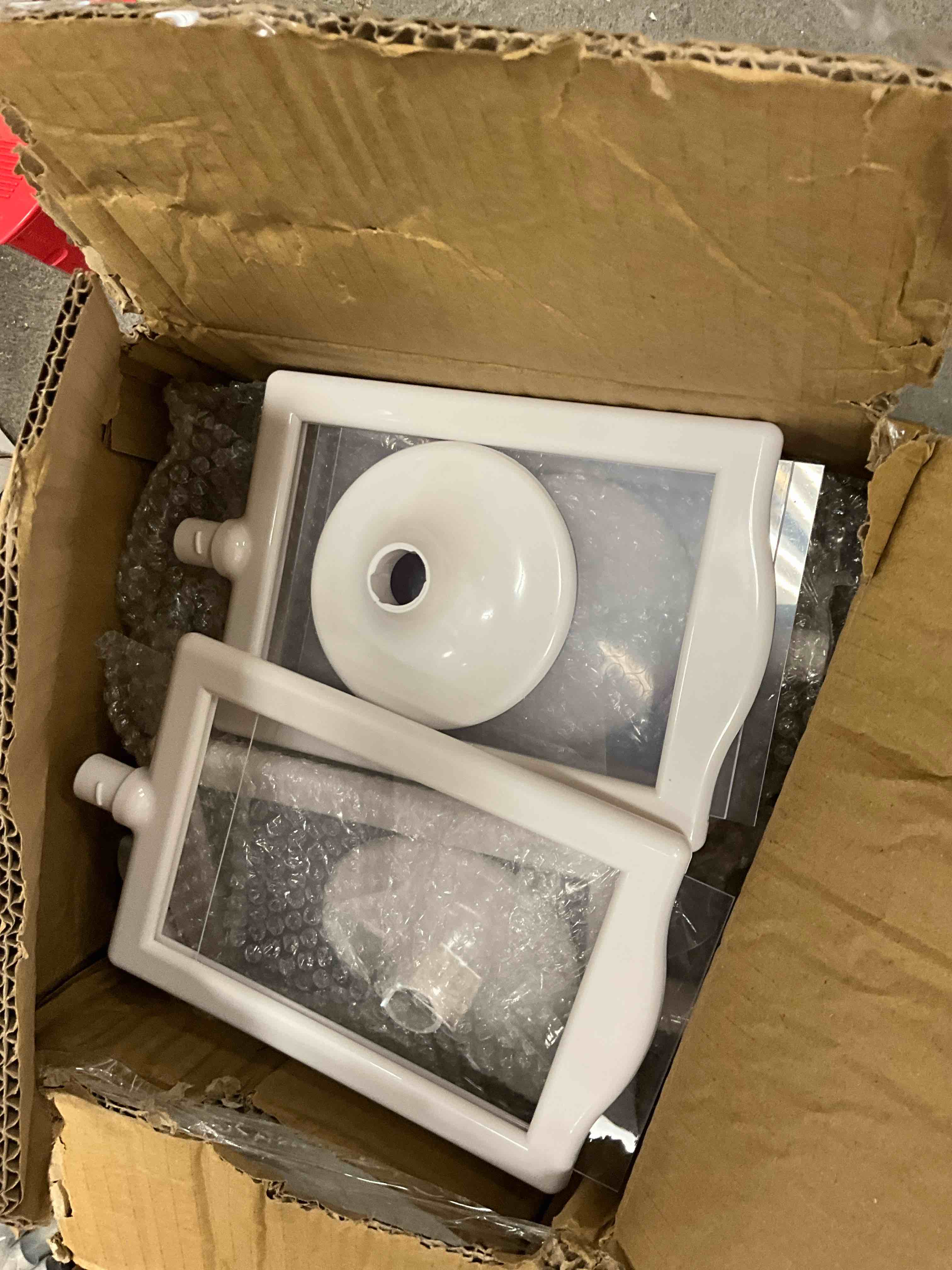 https://s3.amazonaws.com/lotting-images-prod/EmanualPiazza/BRN3707564_1750874643388.jpeg