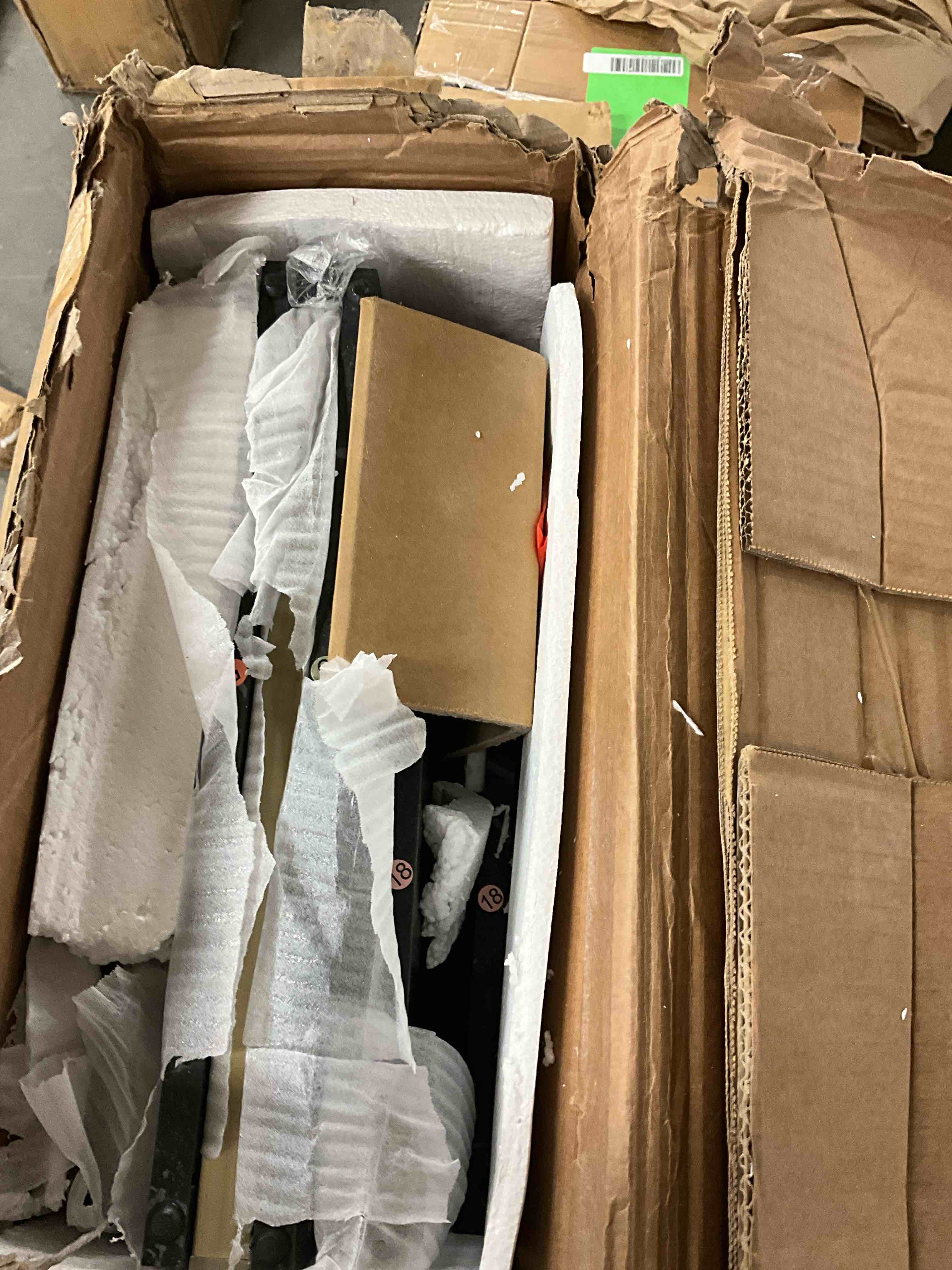 https://s3.amazonaws.com/lotting-images-prod/EmanualPiazza/BRN3707664_1751051996172.jpeg