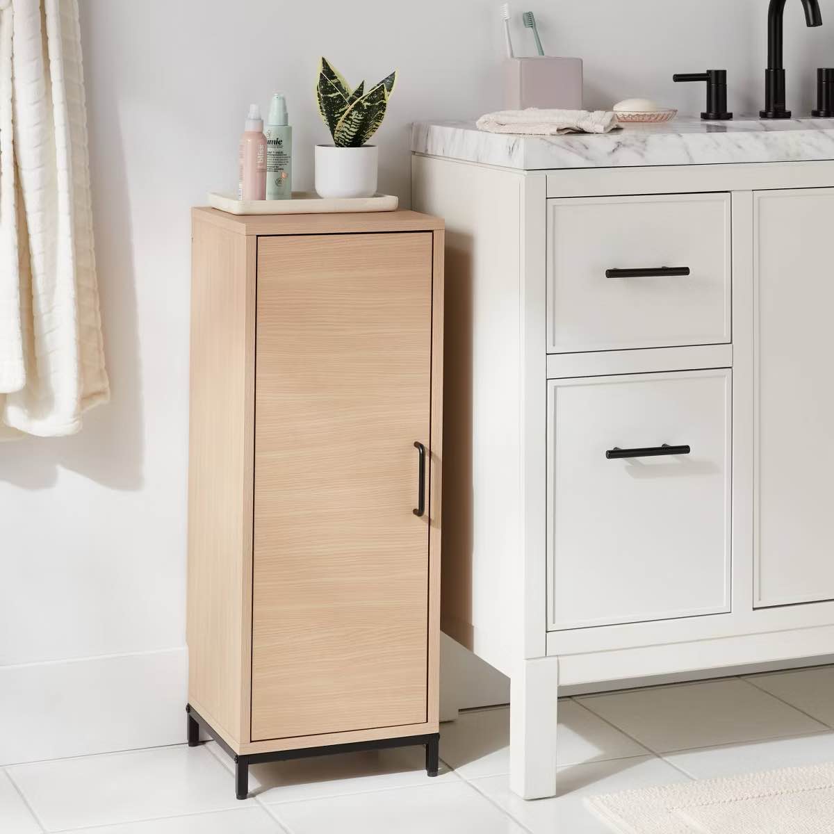 Mixed Material Bath Short Tower - Brightroom™