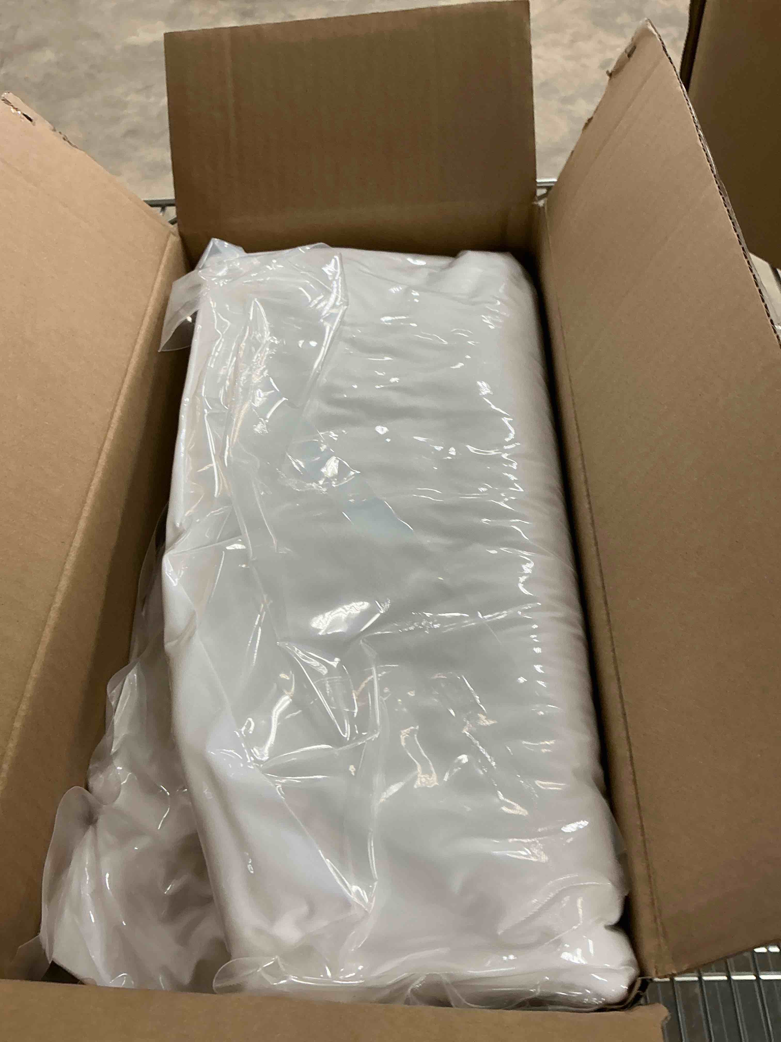 https://s3.amazonaws.com/lotting-images-prod/EmanualPiazza/BRN3708910_1753457874020.jpeg