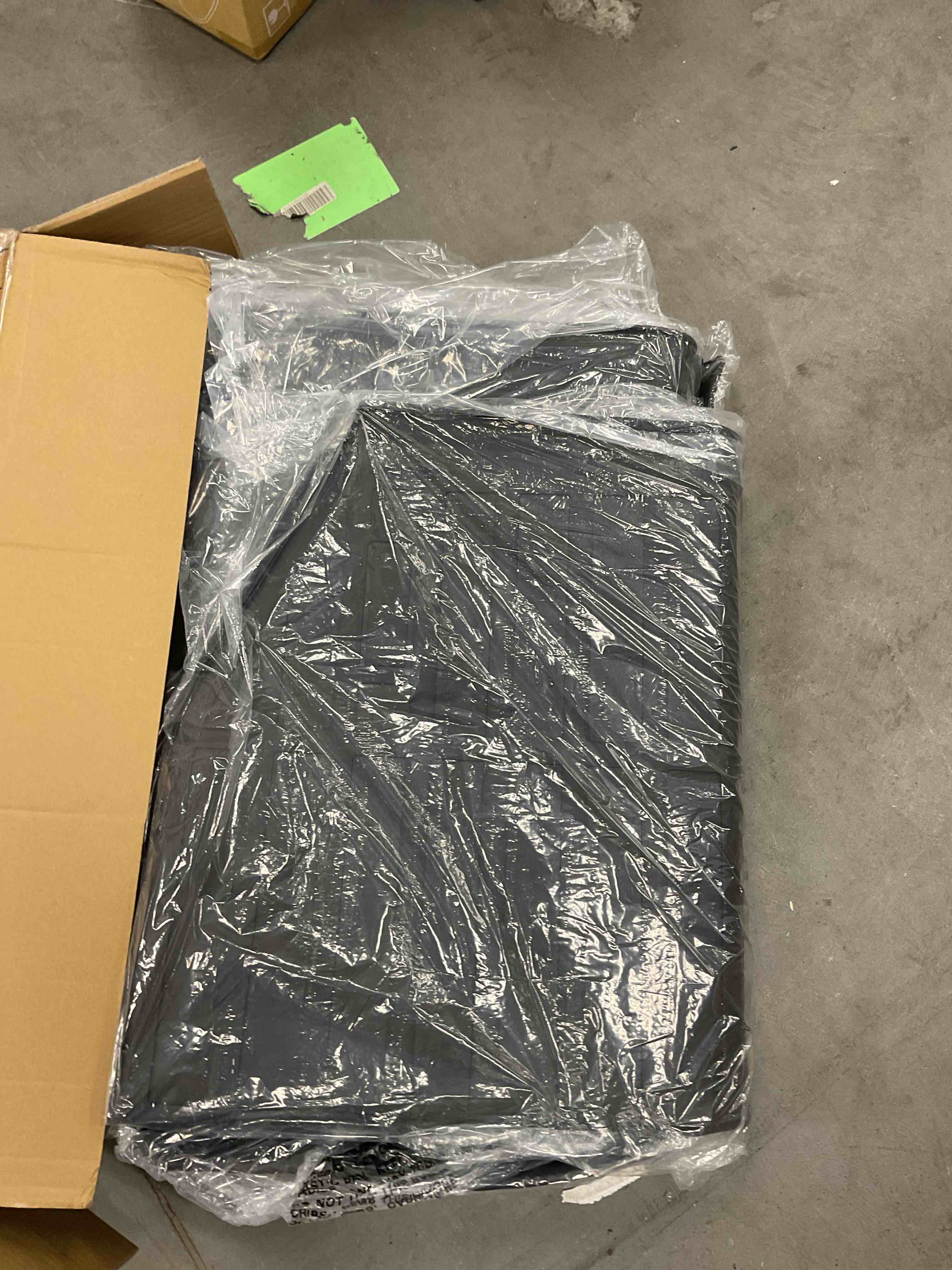 https://s3.amazonaws.com/lotting-images-prod/EmanualPiazza/BRN3709345_1758552165839.jpeg