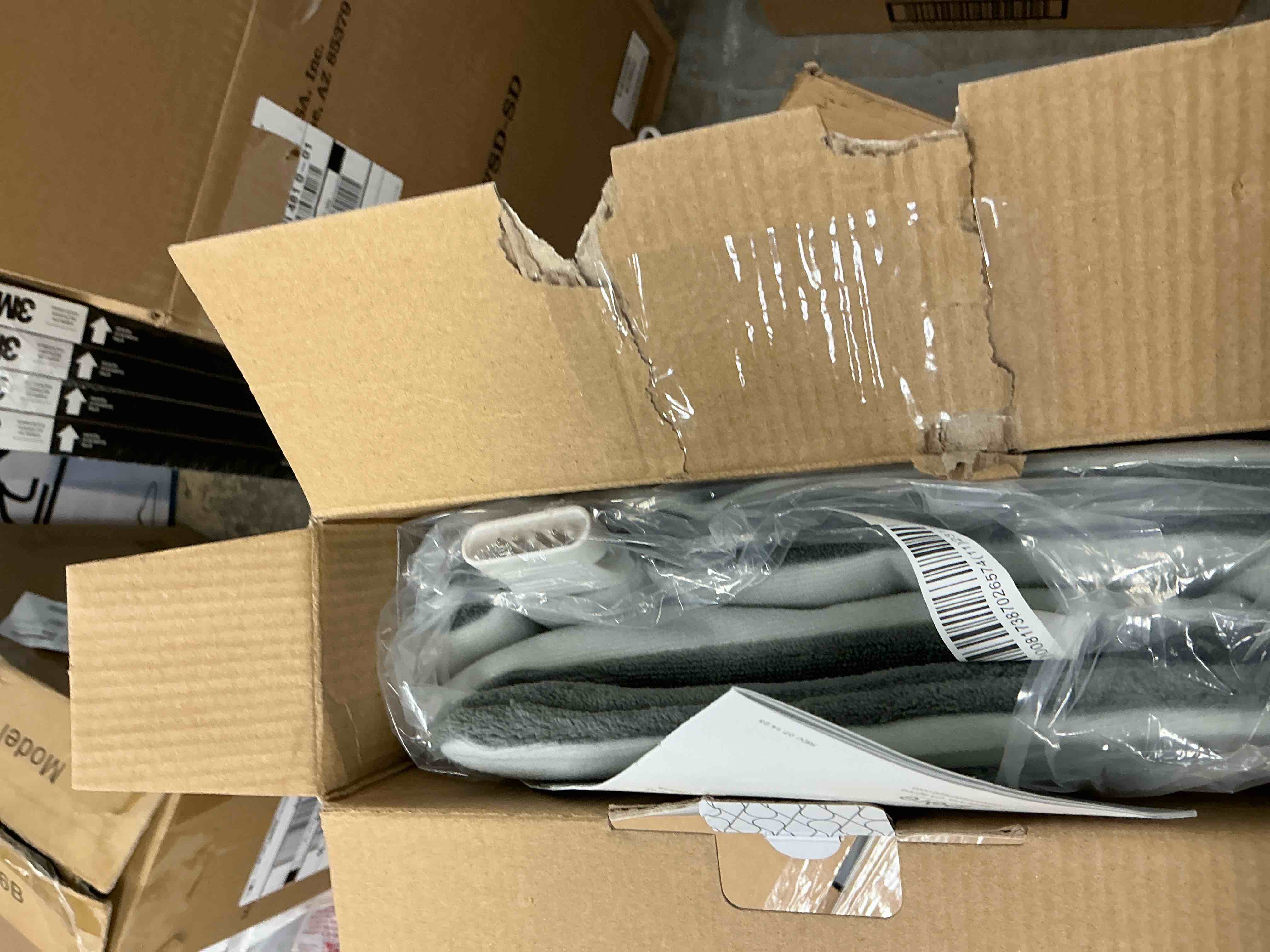 https://s3.amazonaws.com/lotting-images-prod/EmanualPiazza/BRN3709741_1759236742059.jpeg