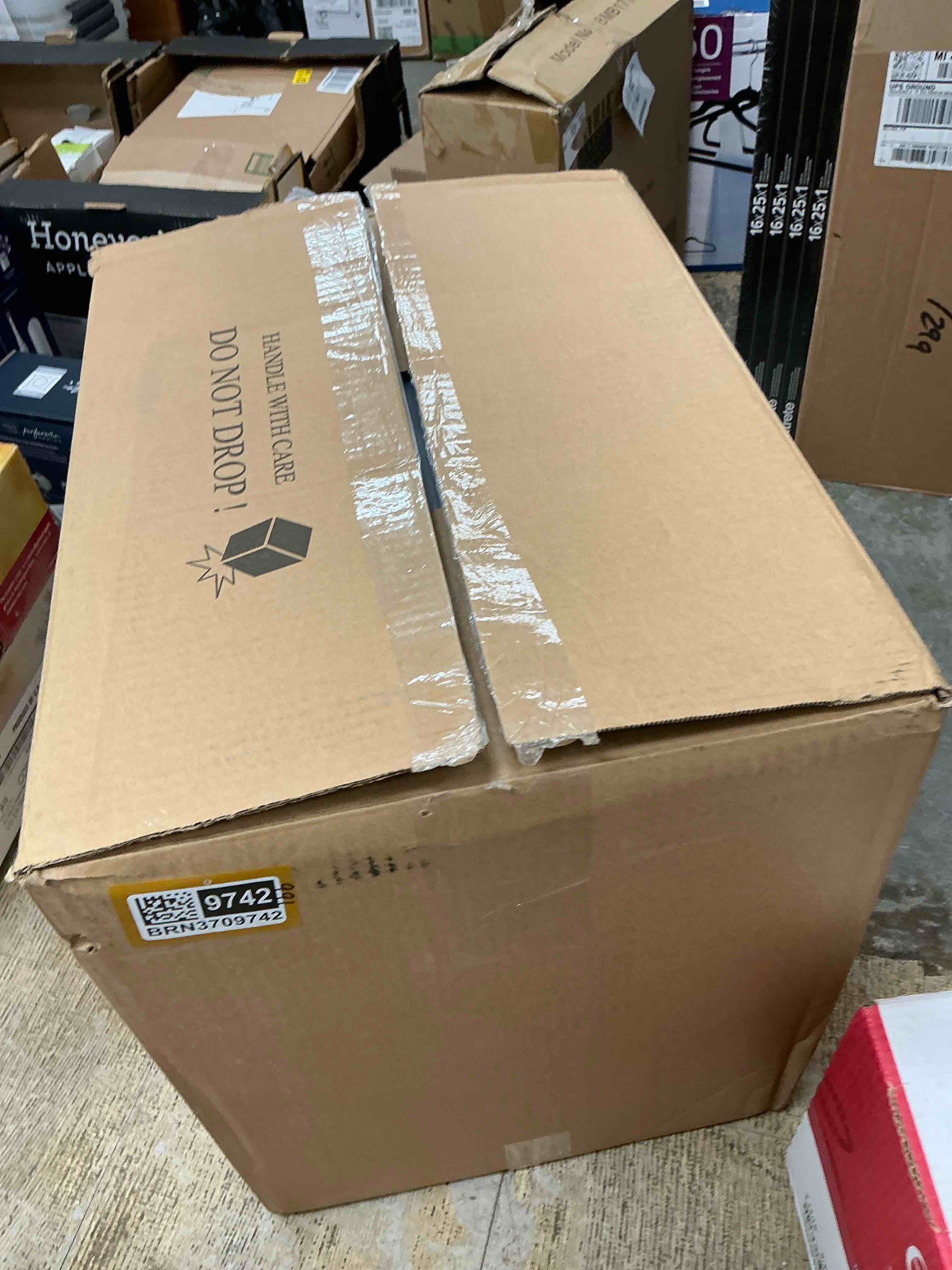 https://s3.amazonaws.com/lotting-images-prod/EmanualPiazza/BRN3709742_1759236625030.jpeg