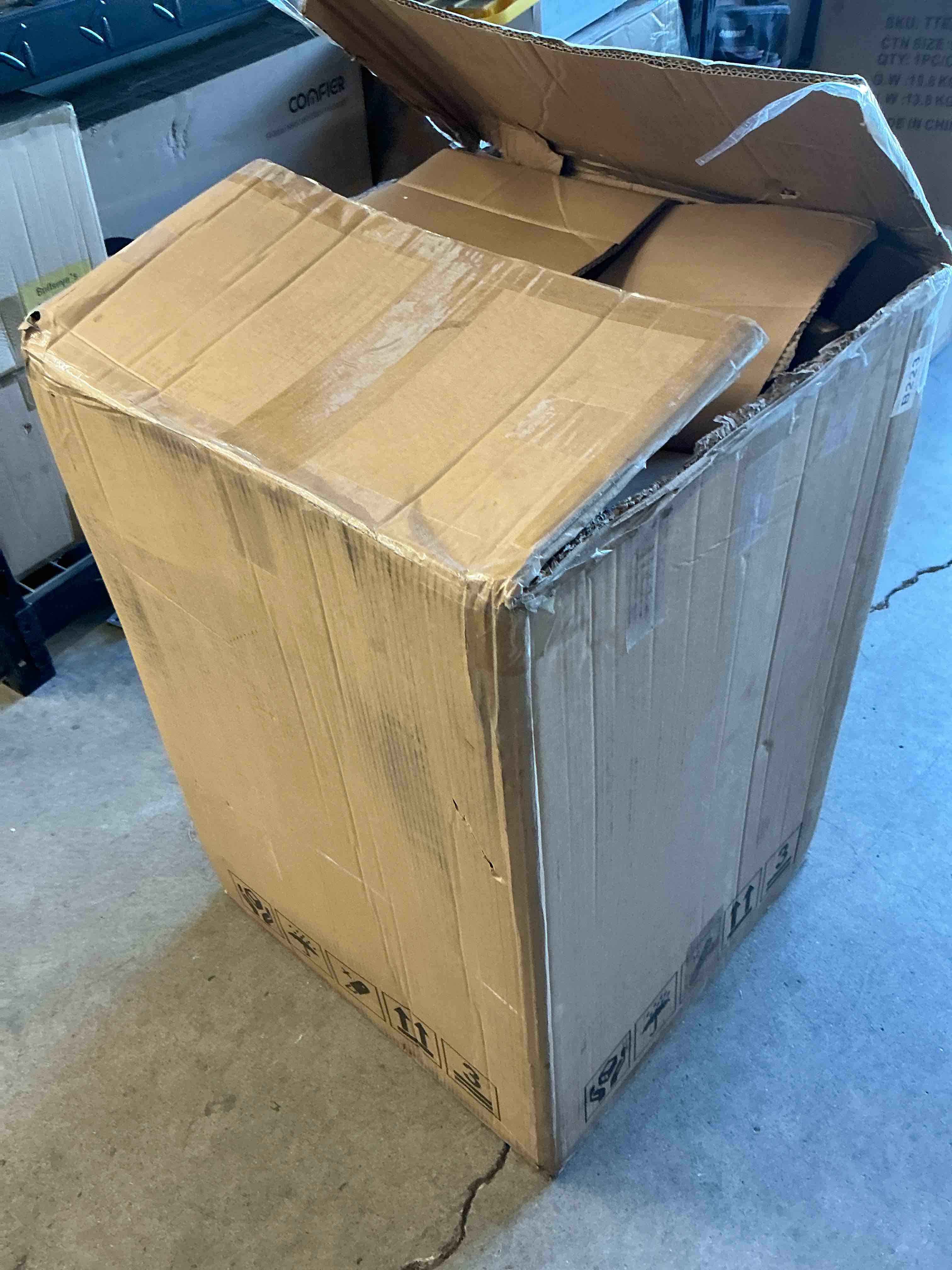 https://s3.amazonaws.com/lotting-images-prod/EmanualPiazza/BRN3710208_1760366502484.jpeg