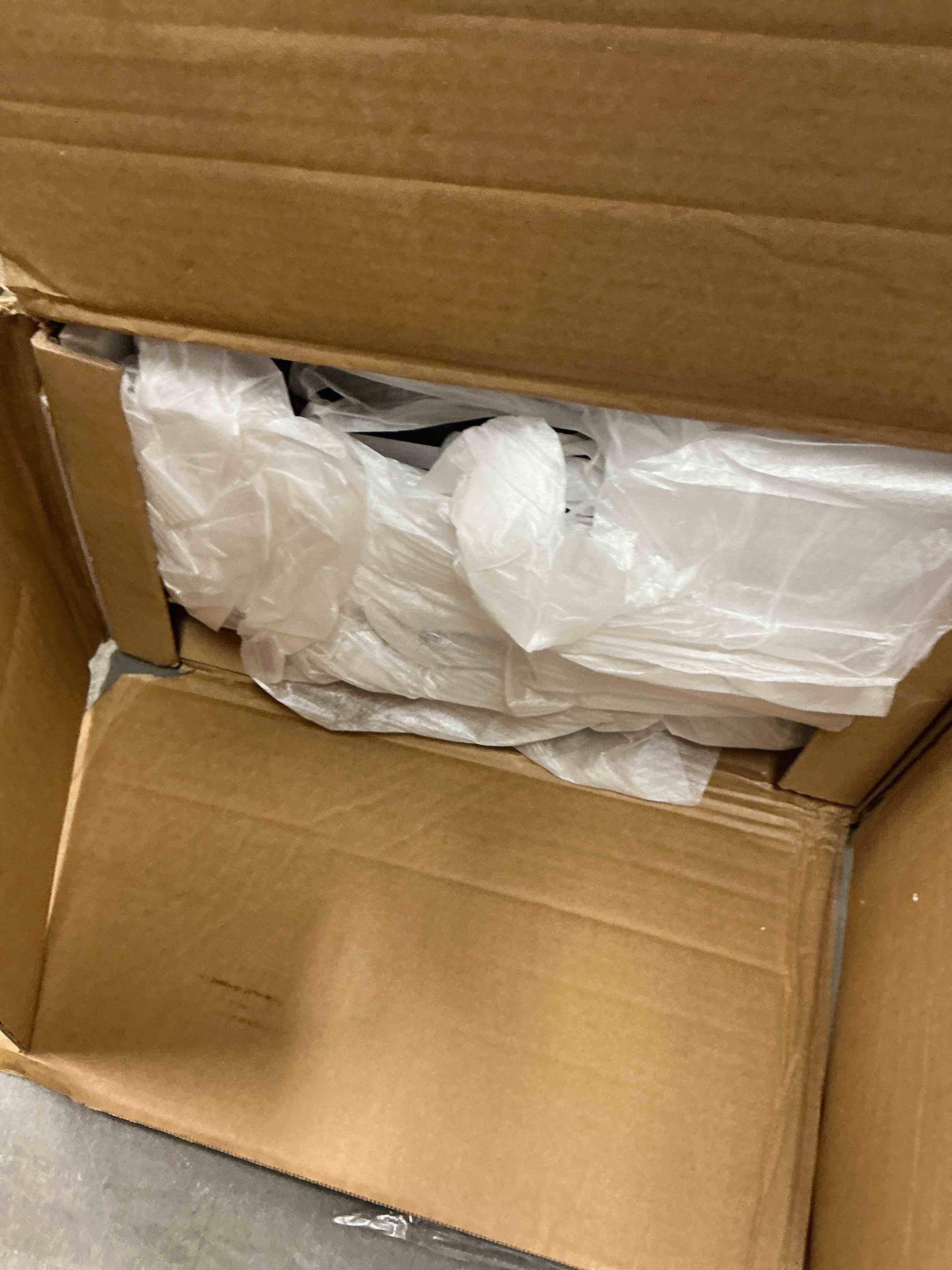 https://s3.amazonaws.com/lotting-images-prod/EmanualPiazza/BRN3710500_1760642143999.jpeg
