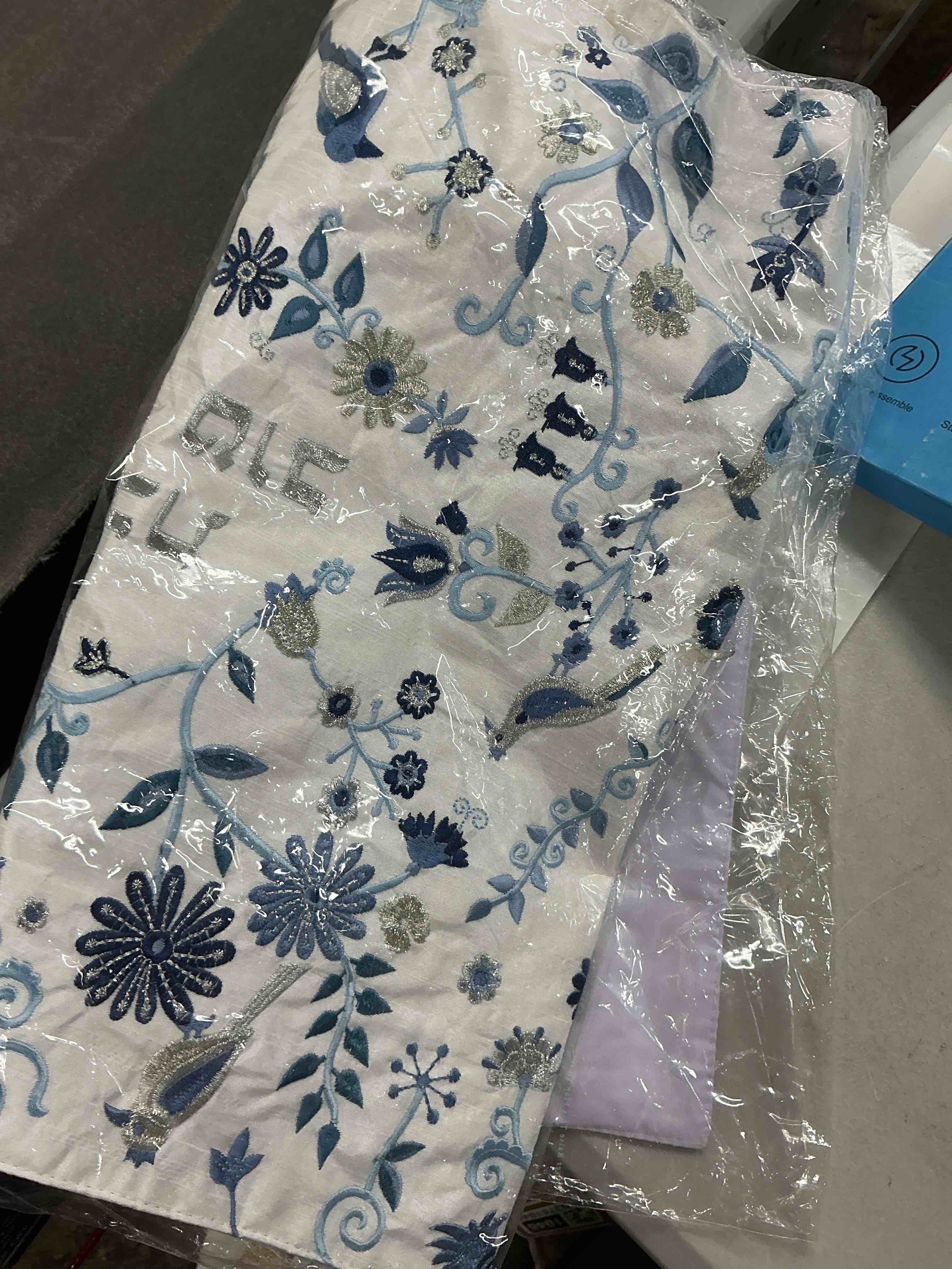 Condition photo showing Good Condition for emanuel yair silk embroidered challah cover for shabbat and yom tov 19.5 x 15.5 inch - judaica gift birds & flower (blue cmg-33)
